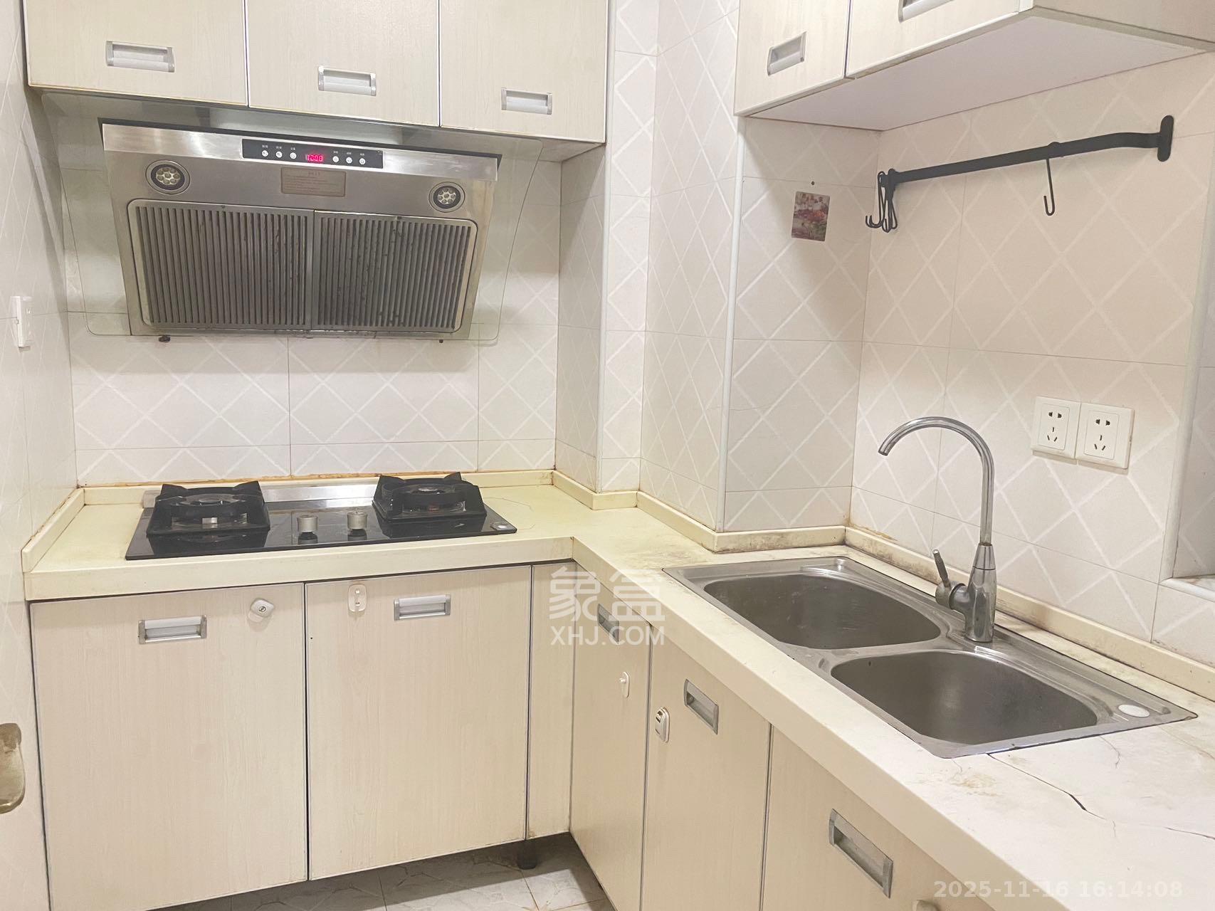 蝴蝶谷  2室1厅1卫    1380.0元/月室内图