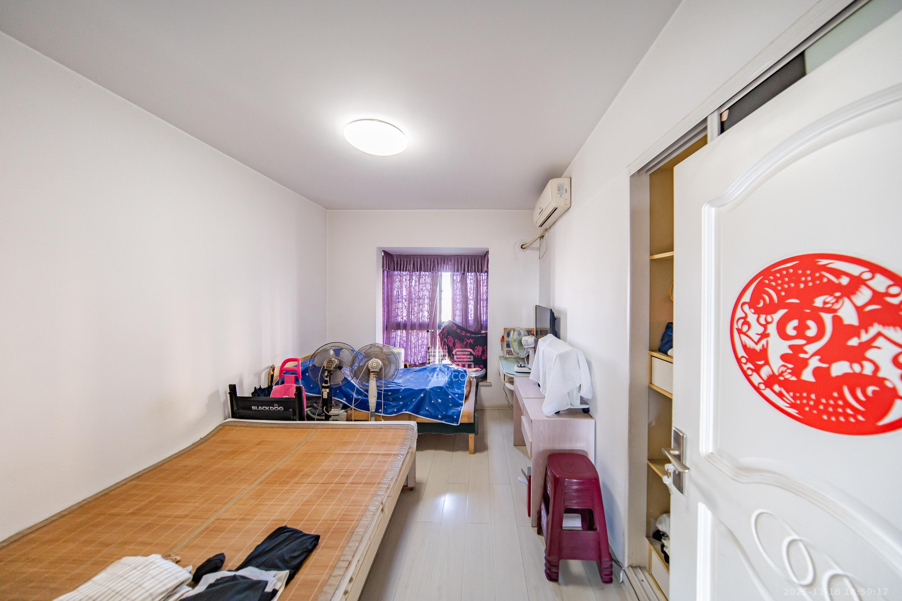 佳阳悦景馨都 4室2厅2卫 94.8万 佳阳悦景馨都 4室2厅2卫 94.8万卧室