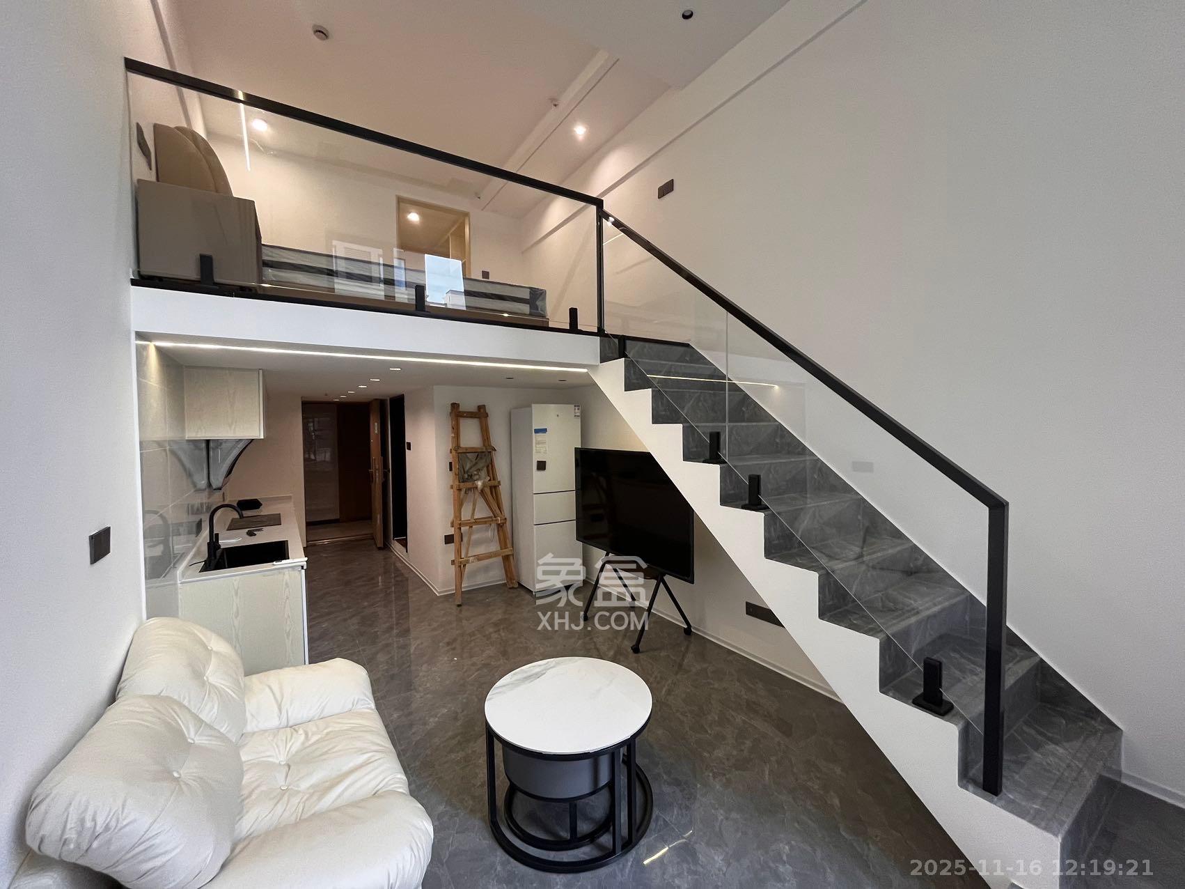 卓越江岸 1室1厅1卫 2500.0元/月 卓越江岸 1室1厅1卫 2500.0元/月室内图