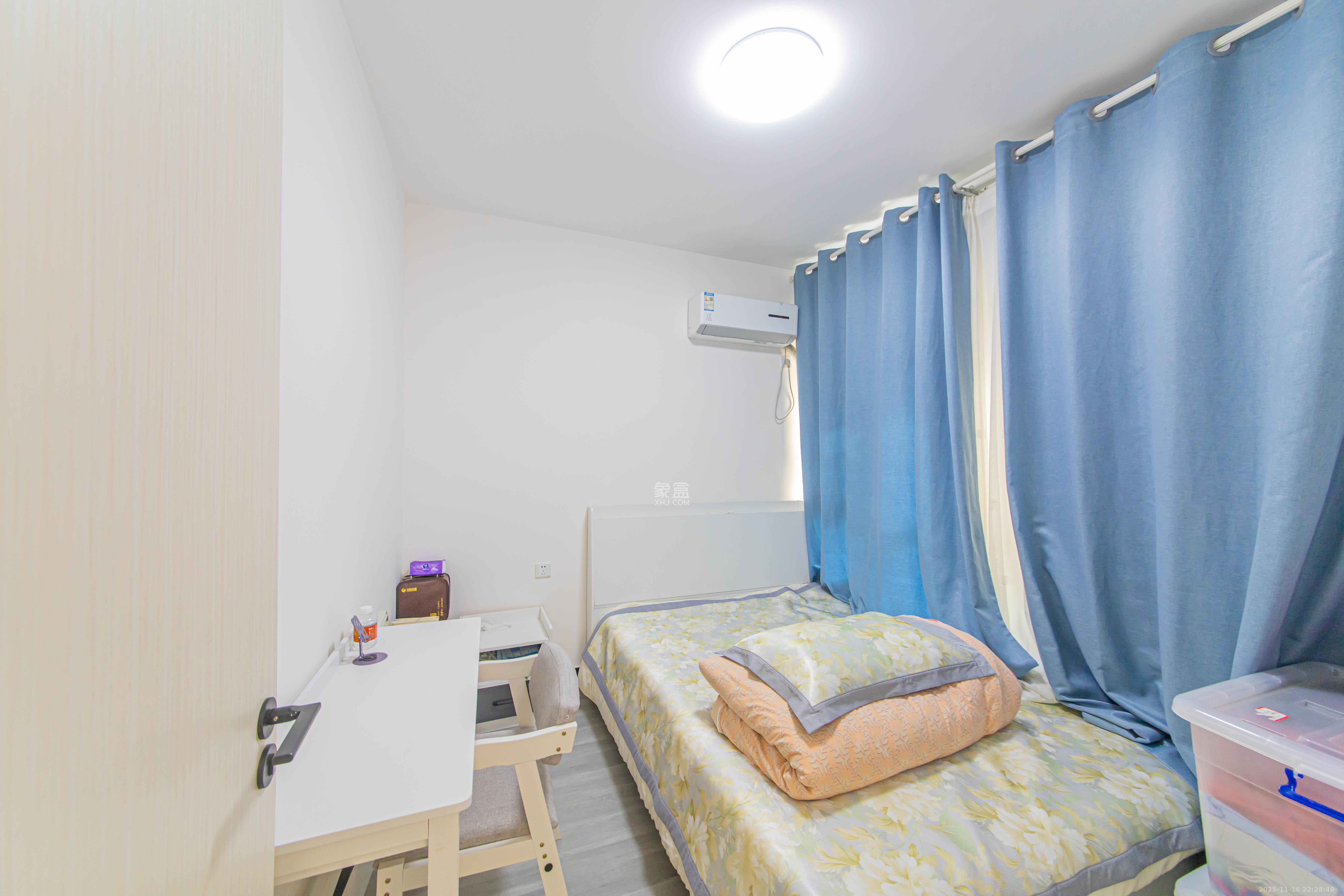 北辰中央公园DF区  3室2厅1卫    96.0万卧室