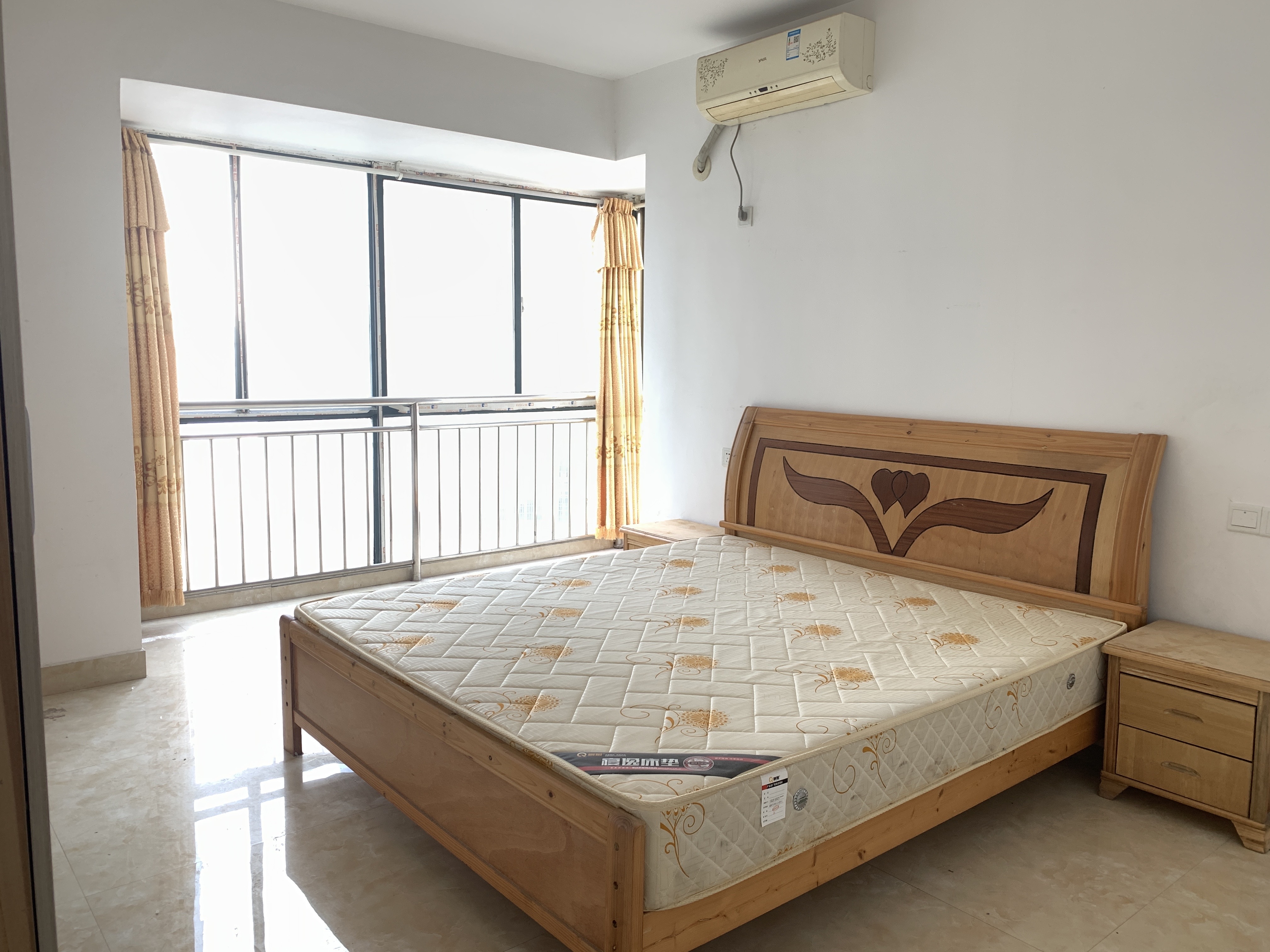 兰贵园  3室2厅2卫    2500.0元/月