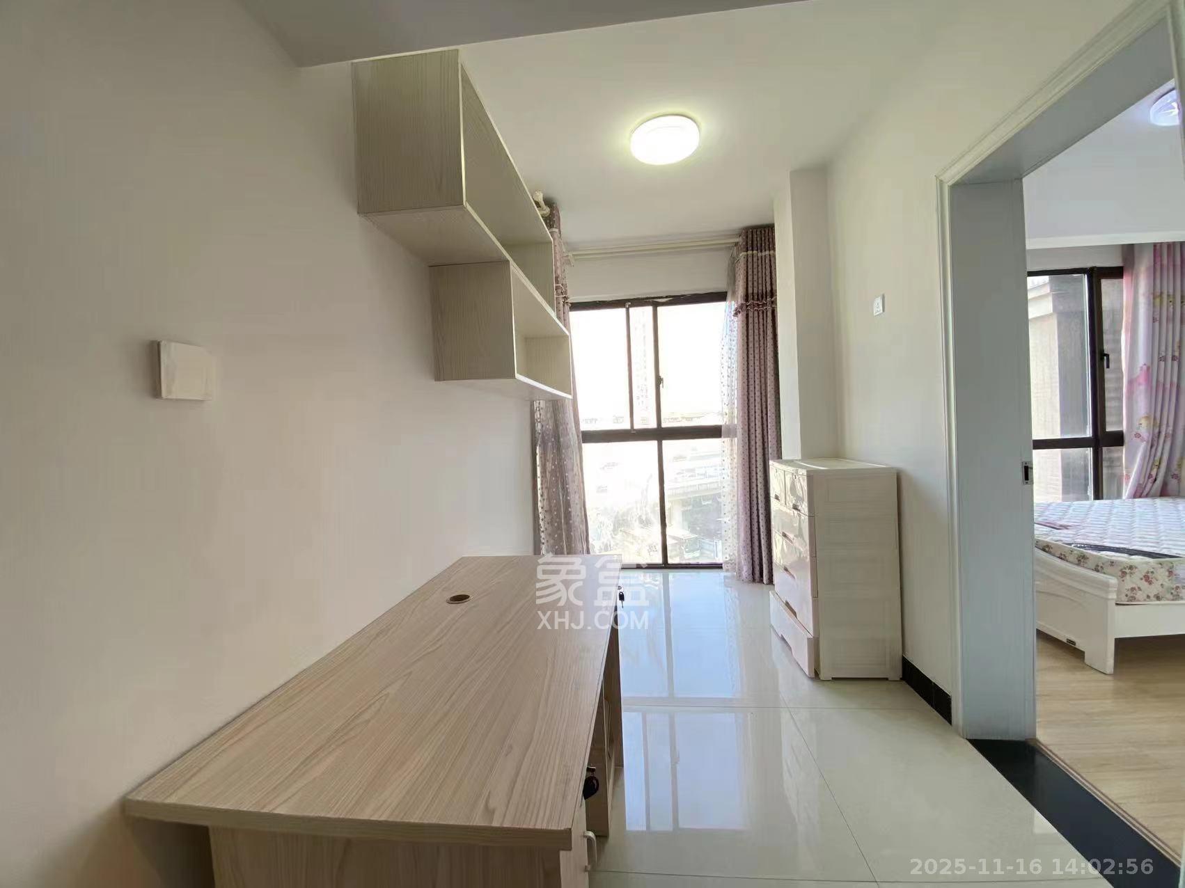 海洋半岛(月珑湾) 3室2厅1卫 2300.0元/月 海洋半岛(月珑湾) 3室2厅1卫 2300.0元/月室内图