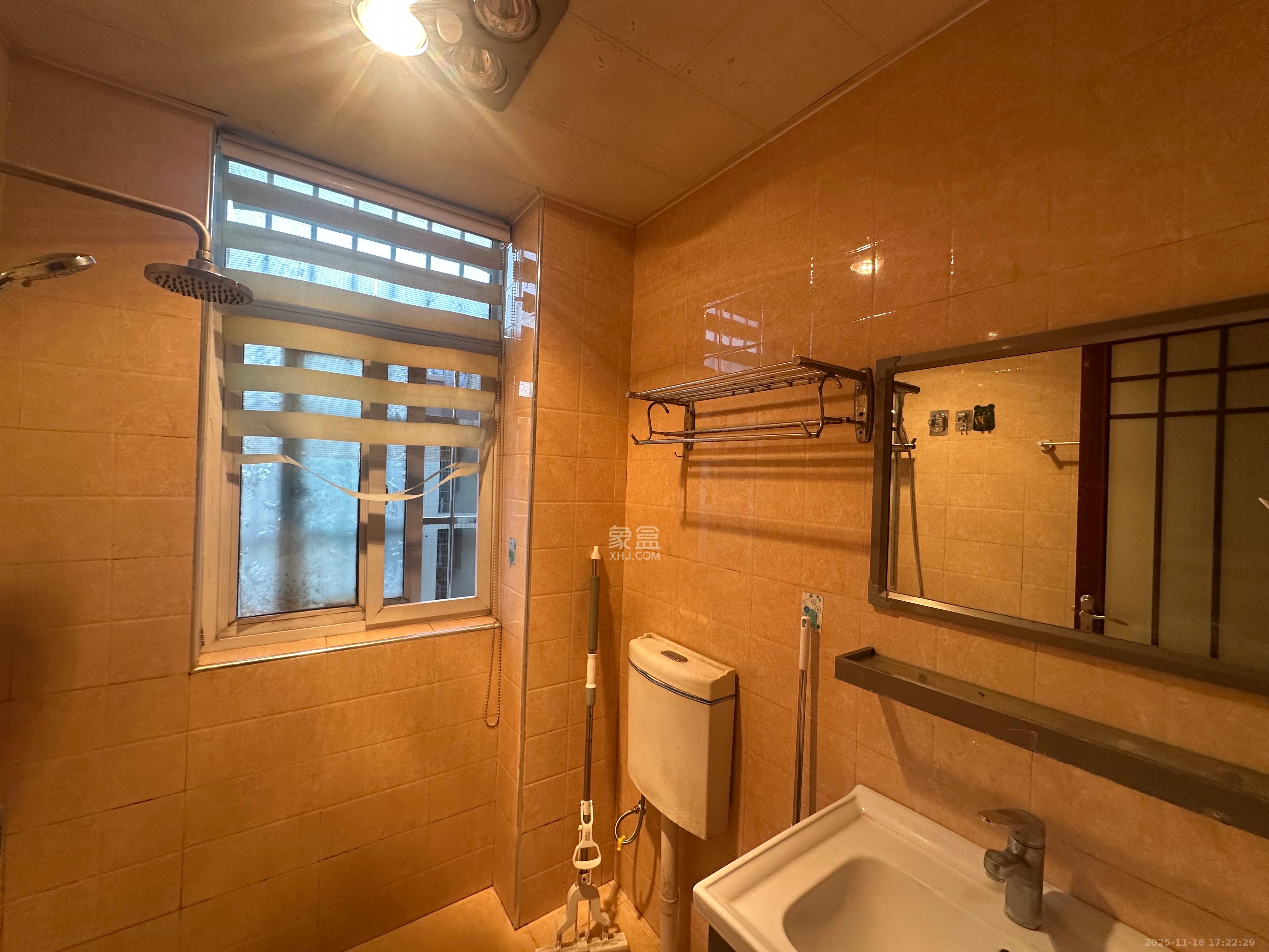 星城新宇颐景苑  2室1厅1卫    2000.0元/月室内图