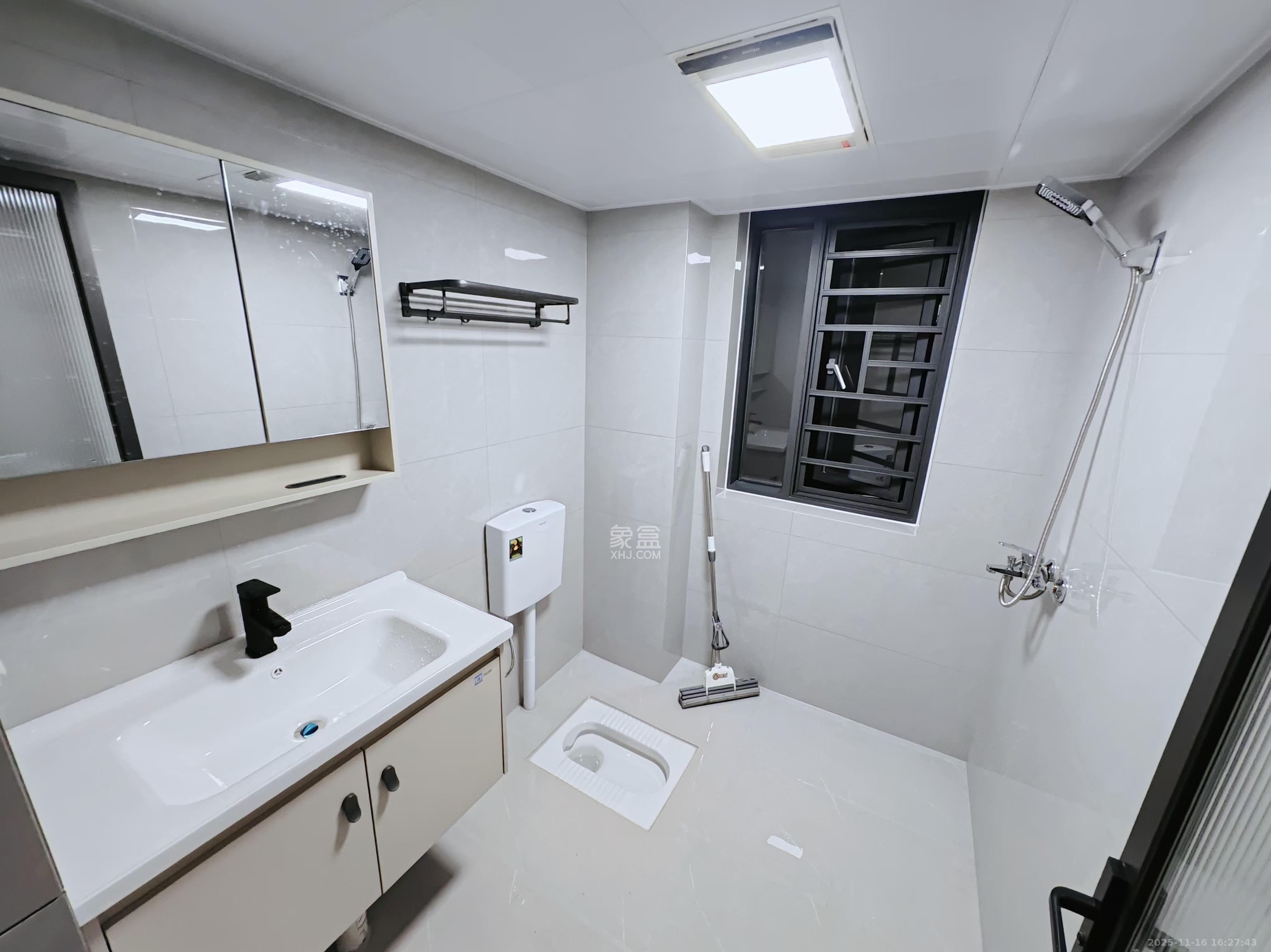 华杰天骄（滨江福源里）  4室2厅2卫    4300.0元/月室内图