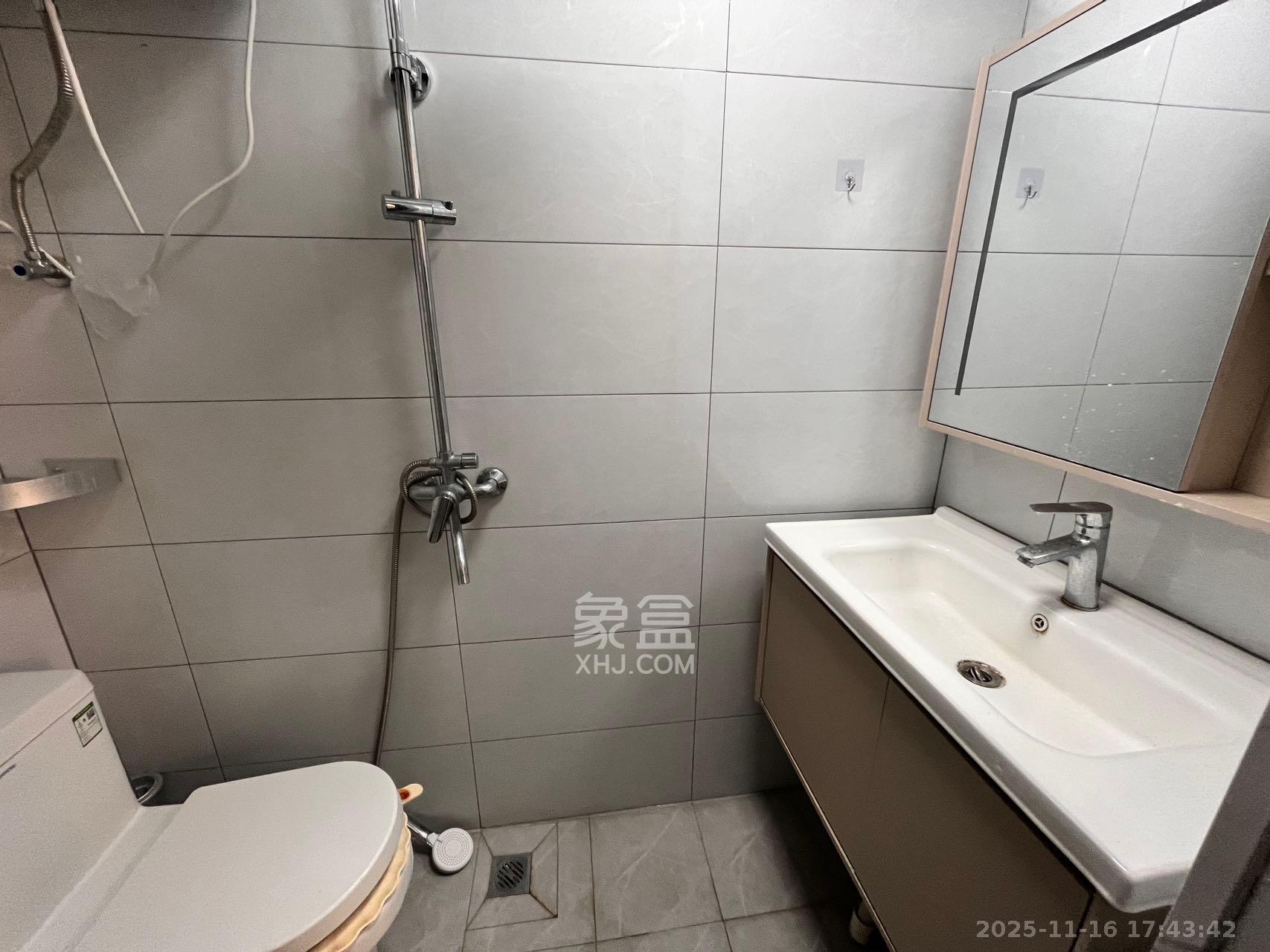 保利海德公园  1室1厅1卫    1800.0元/月室内图