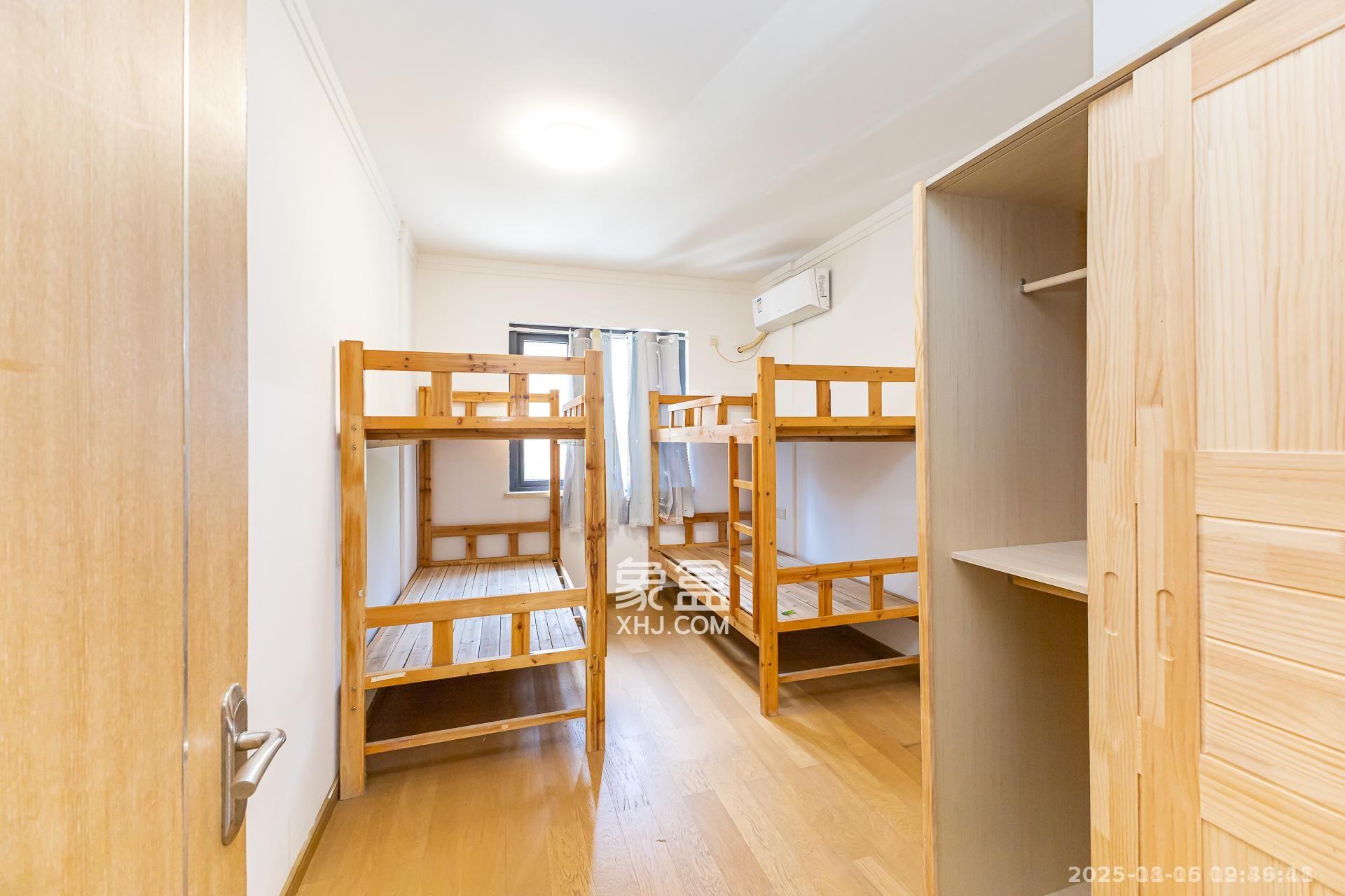 万润滨江天著  4室2厅2卫    2450.0元/月室内图