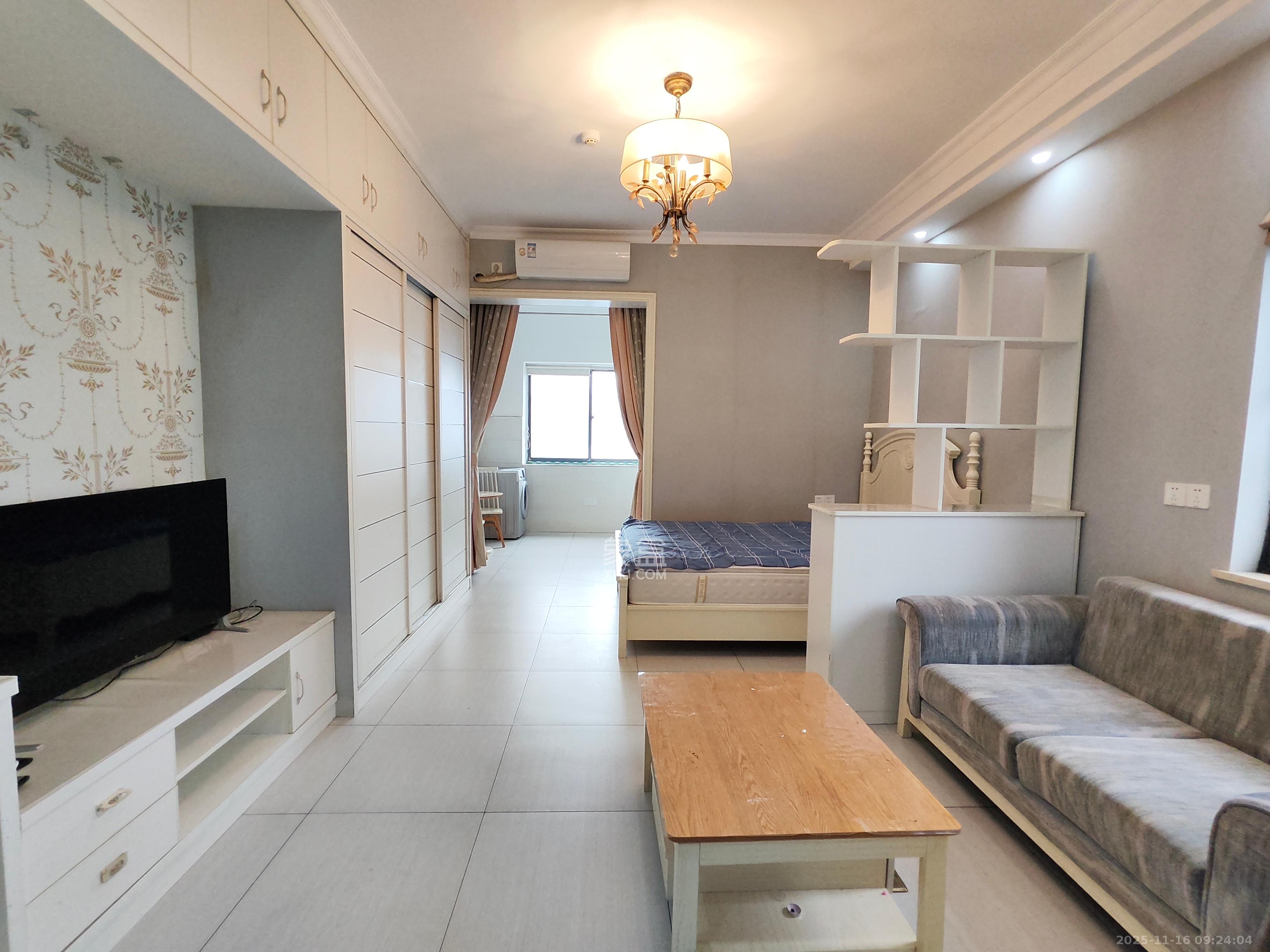 和隆花半里  1室1厅1卫    1900.0元/月室内图1