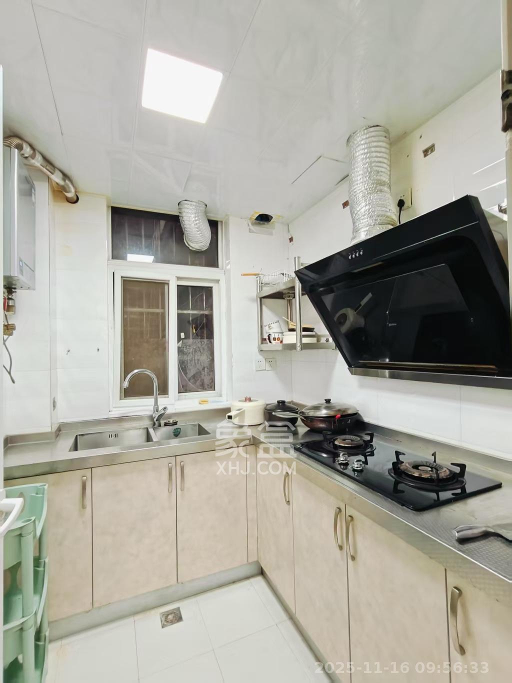 城市花园  3室2厅2卫    2800.0元/月室内图