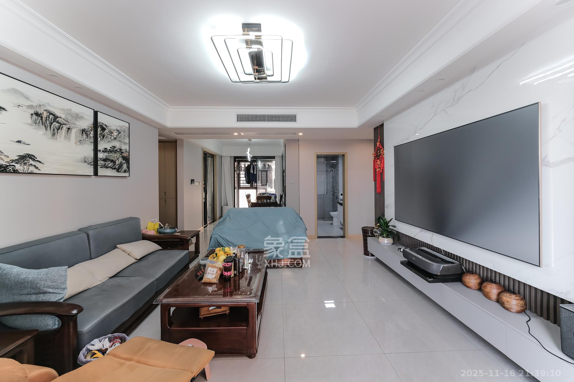 运达锦绣广场  4室2厅2卫    159.8万客厅