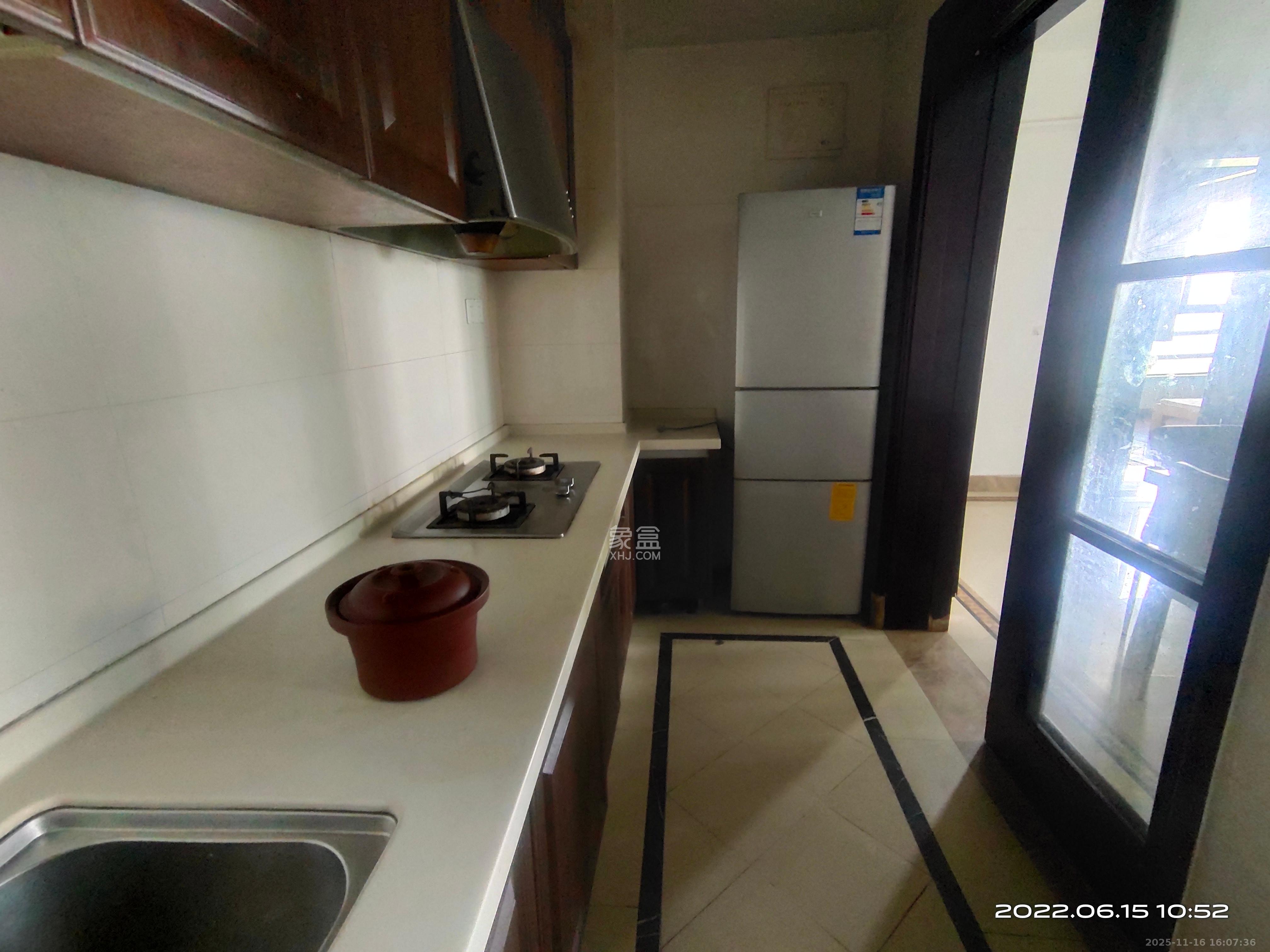 中海国际一期  3室2厅1卫    1900.0元/月室内图