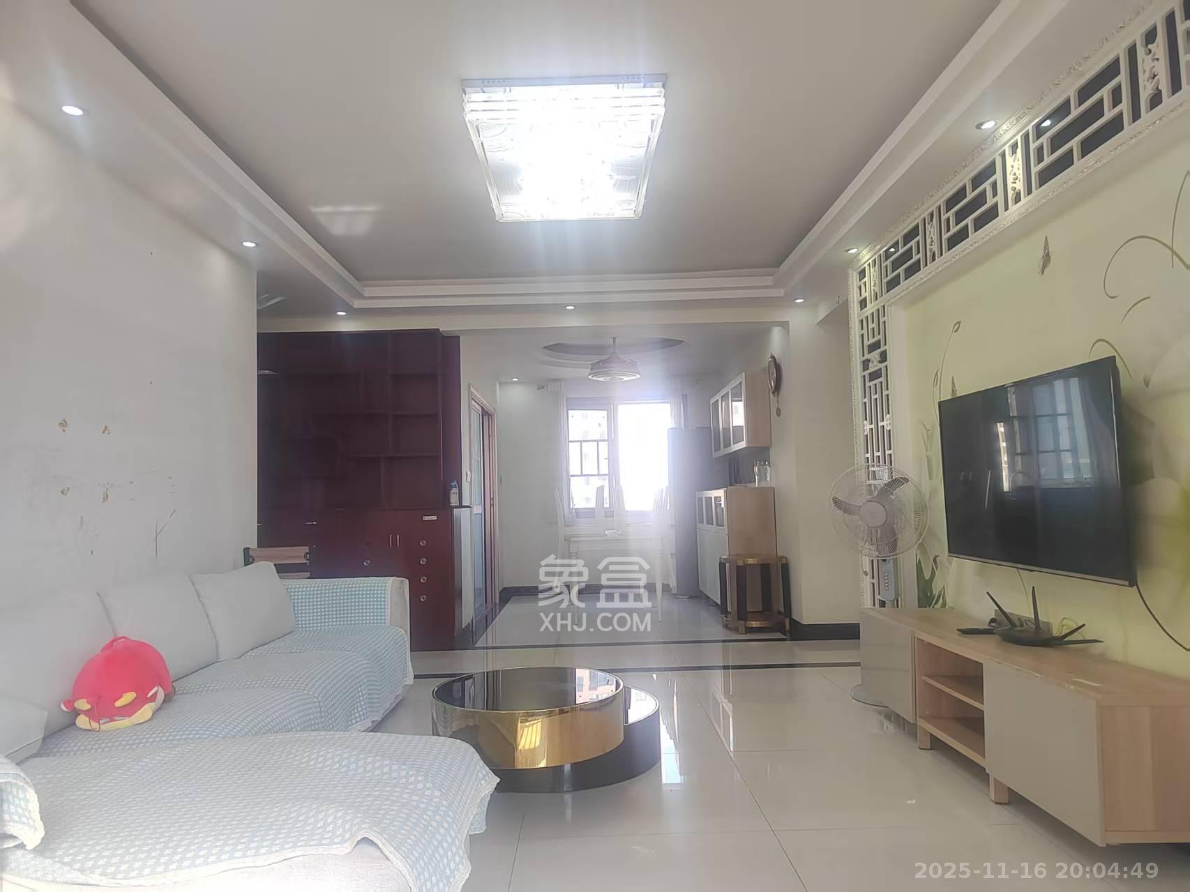 中冶中央公园  3室2厅2卫    3000.0元/月室内图