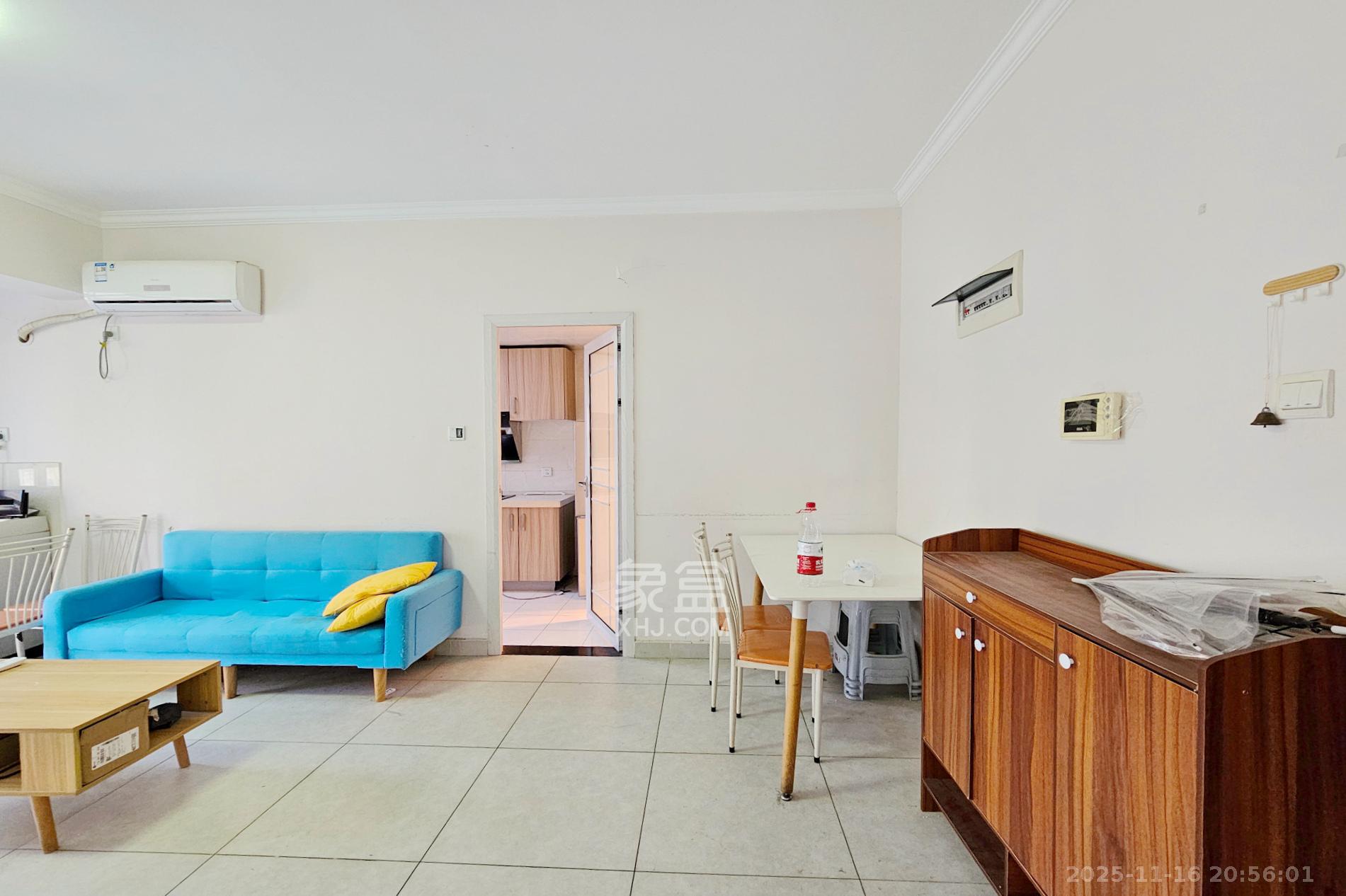 武广美誉  2室1厅1卫    58.0万客厅