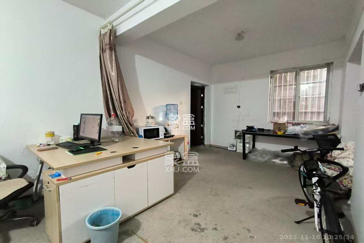 星城新宇川河苑 3室2厅1卫 2000.0元/月 星城新宇川河苑 3室2厅1卫 2000.0元/月室内图