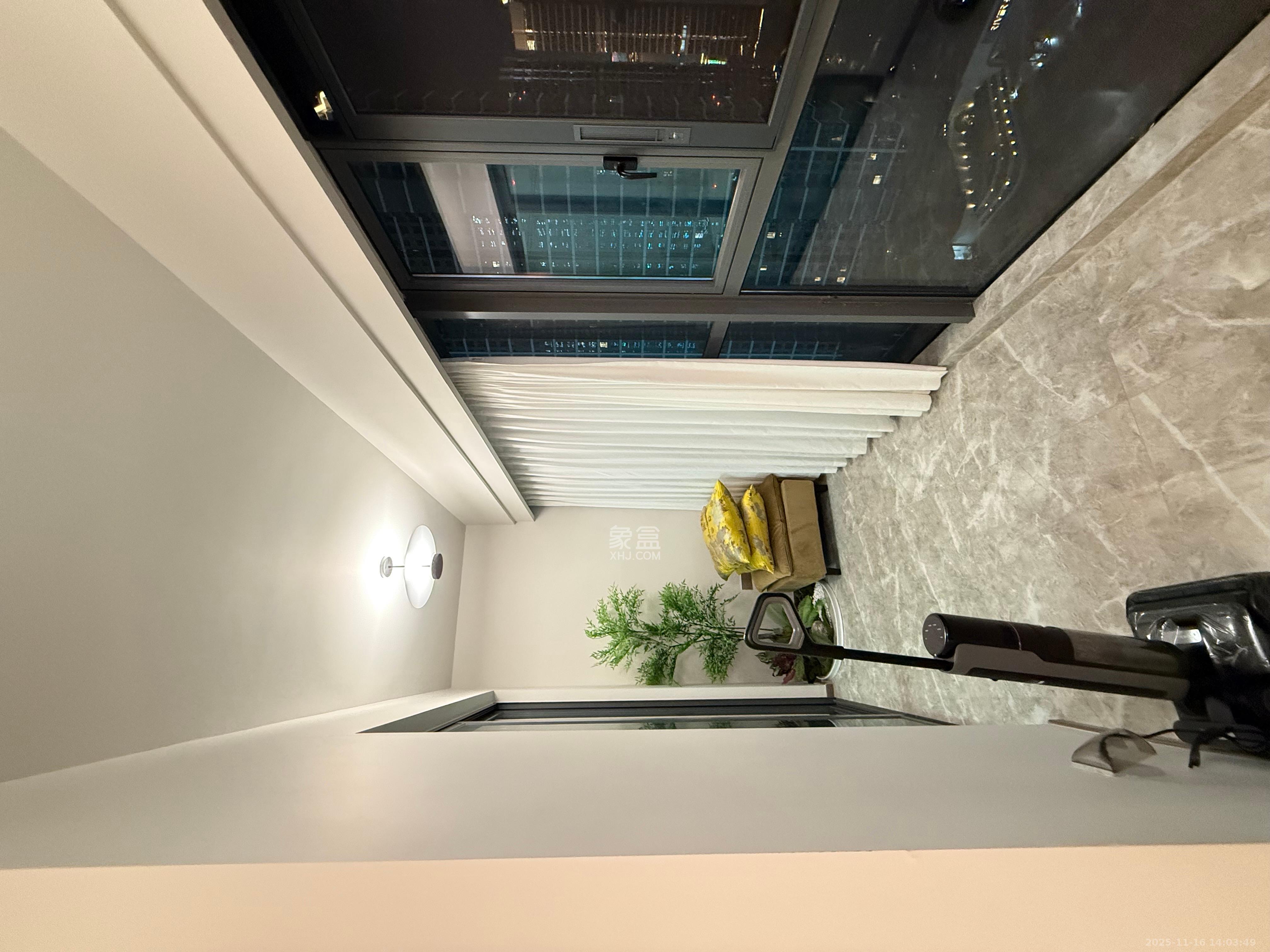 复地滨江金融中心  3室2厅2卫    5500.0元/月室内图