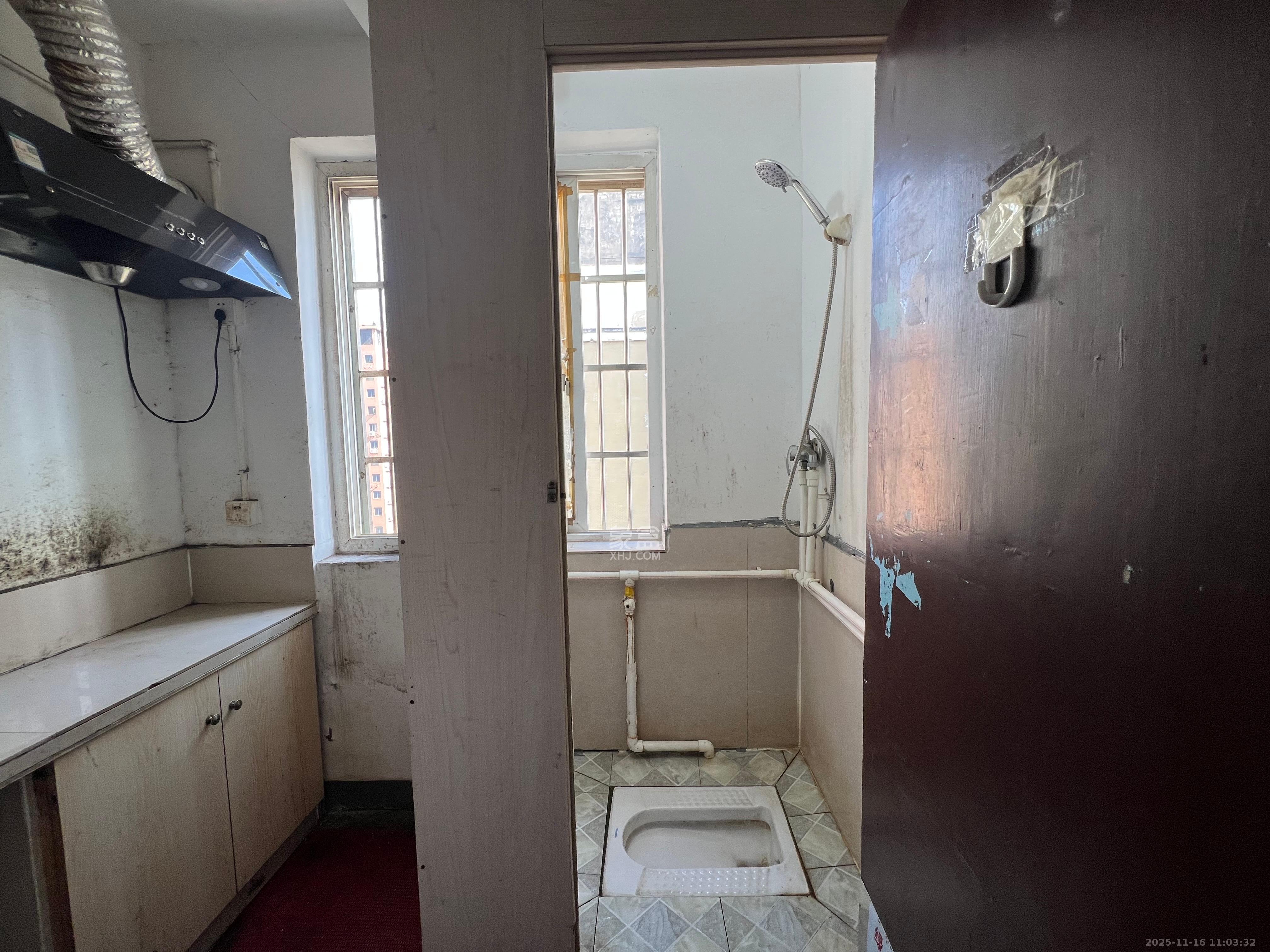 江景阳光  1室1厅1卫    700.0元/月室内图