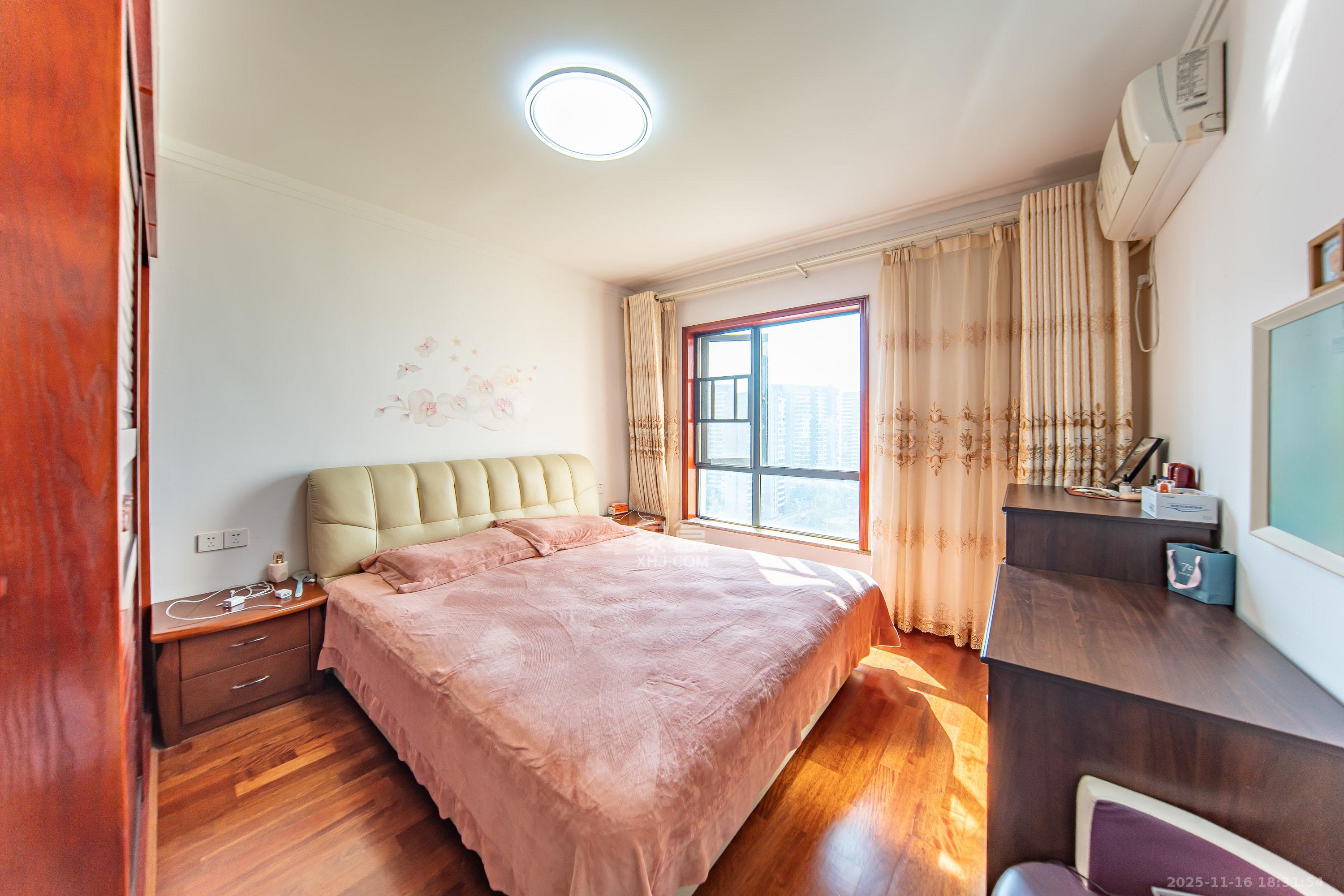 湘熙水郡（观澜海赋家园）  4室2厅2卫    170.0万卧室