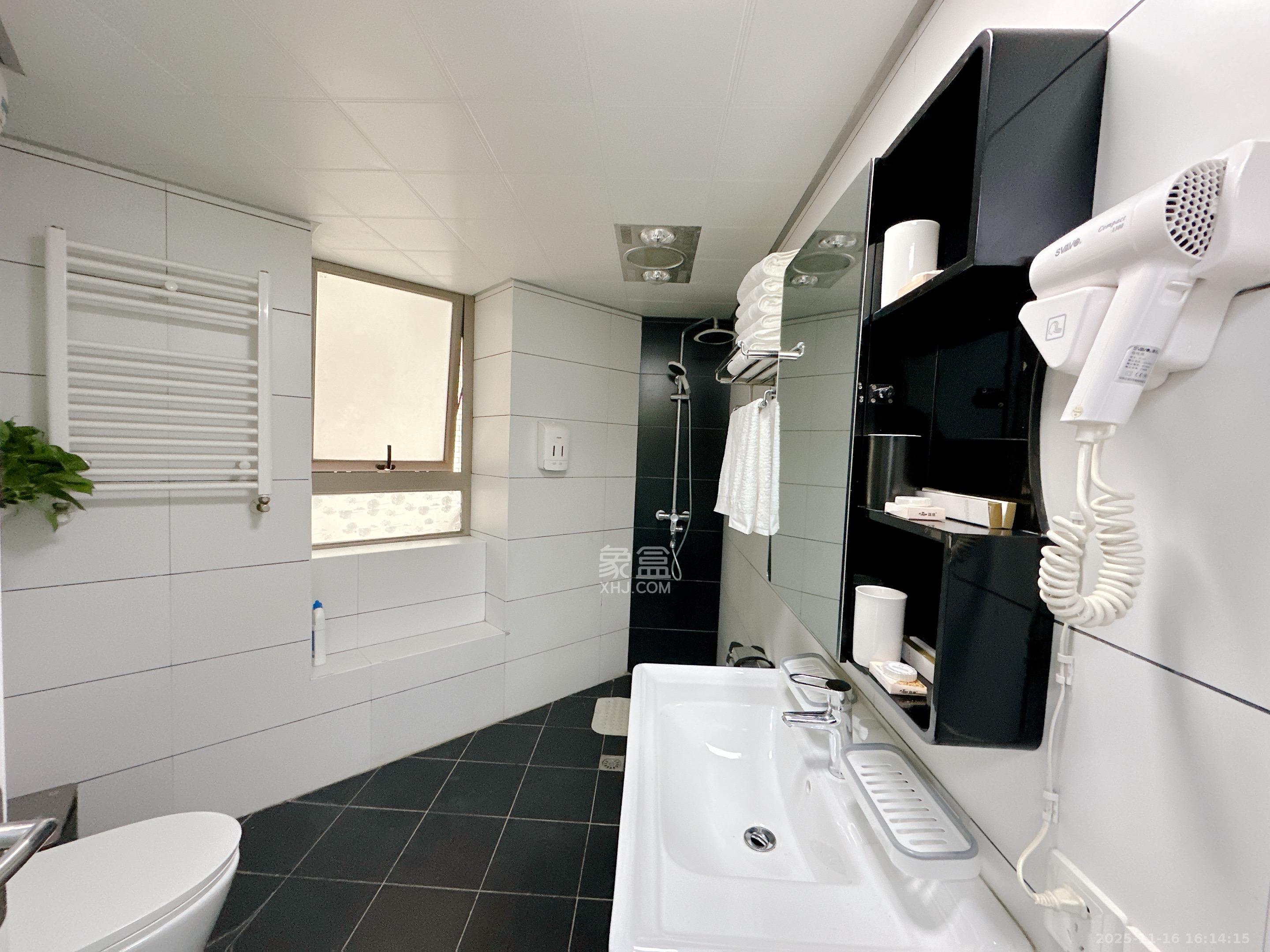 潮宗御苑  3室2厅2卫    7000.0元/月室内图