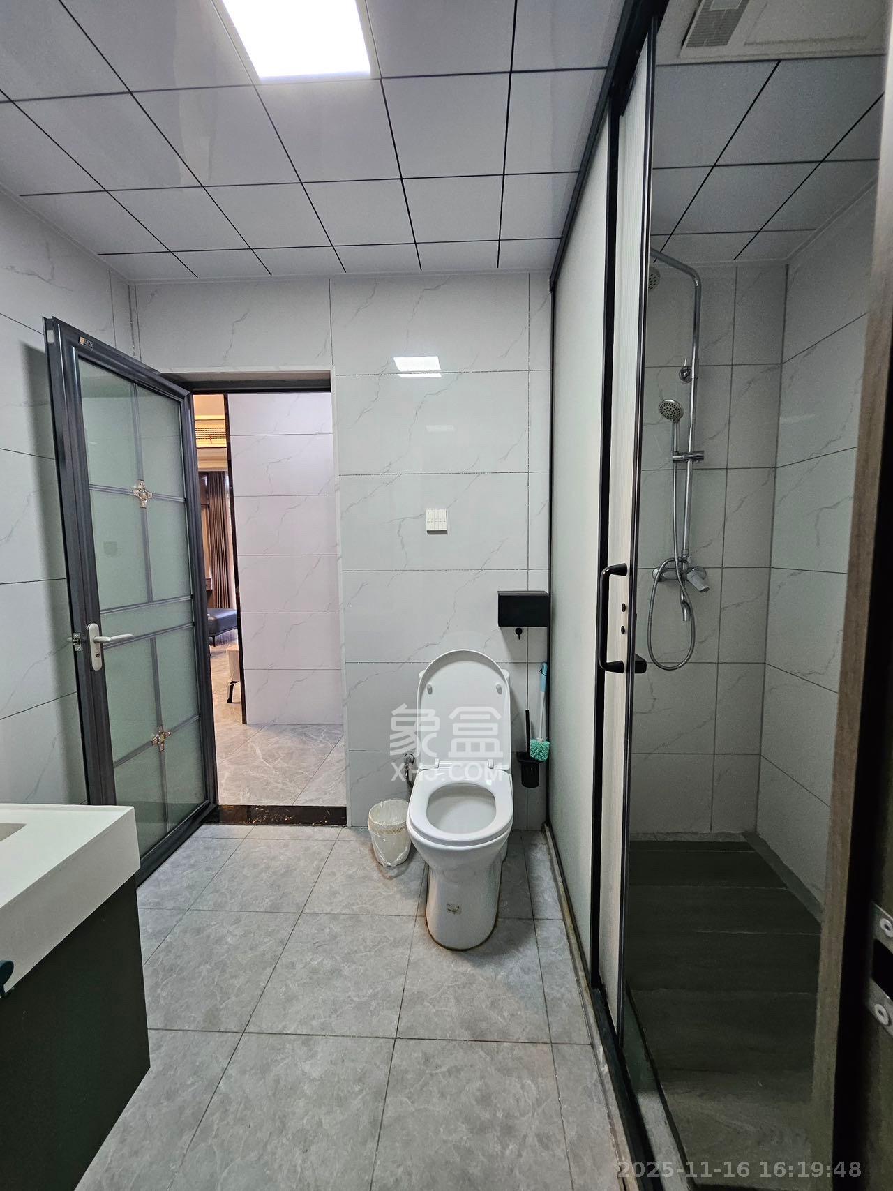 绿城高尔夫小镇  2室2厅1卫    1900.0元/月室内图