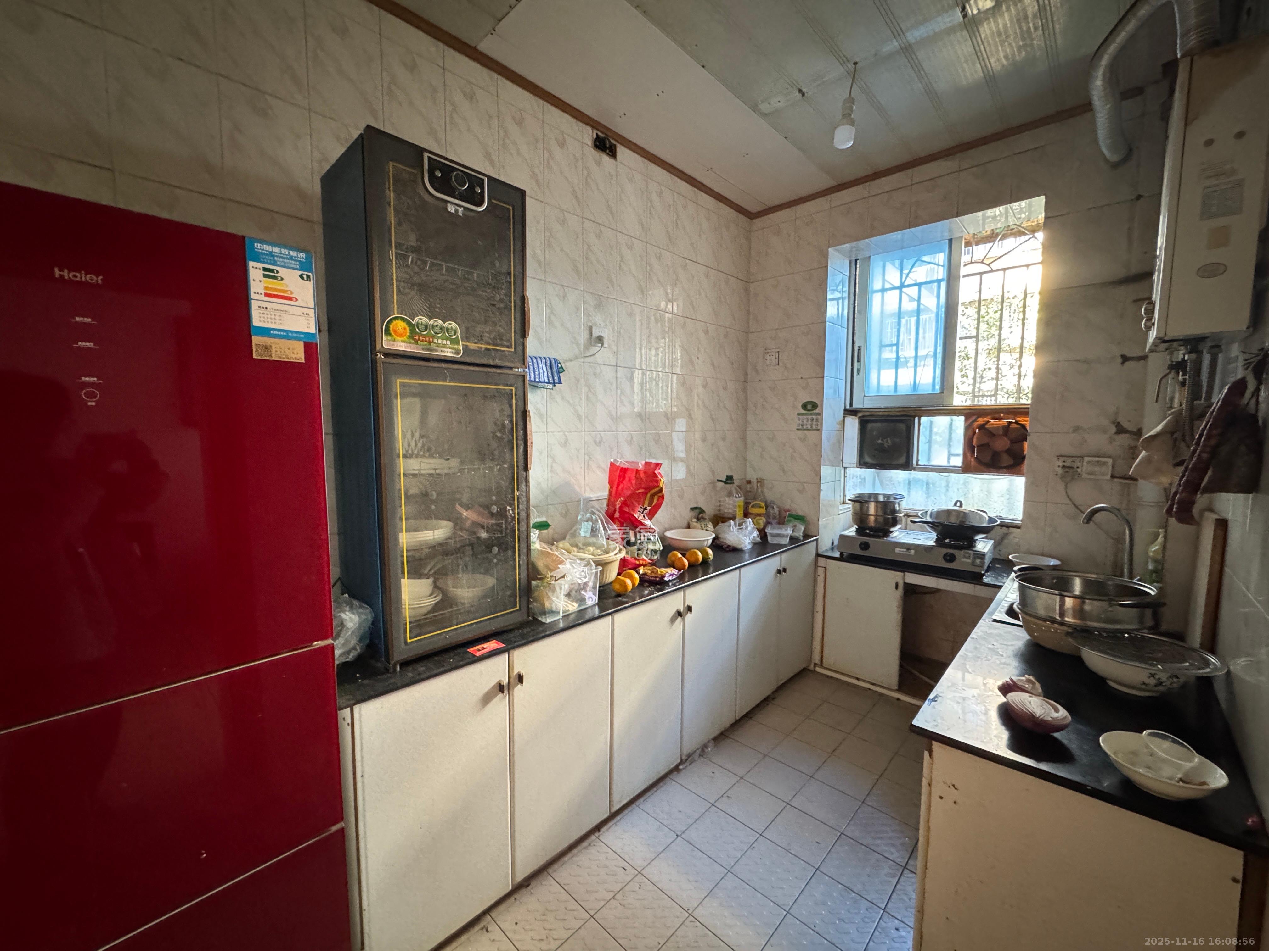 刑警之家 1室2厅1卫 2200.0元/月 刑警之家 1室2厅1卫 2200.0元/月室内图