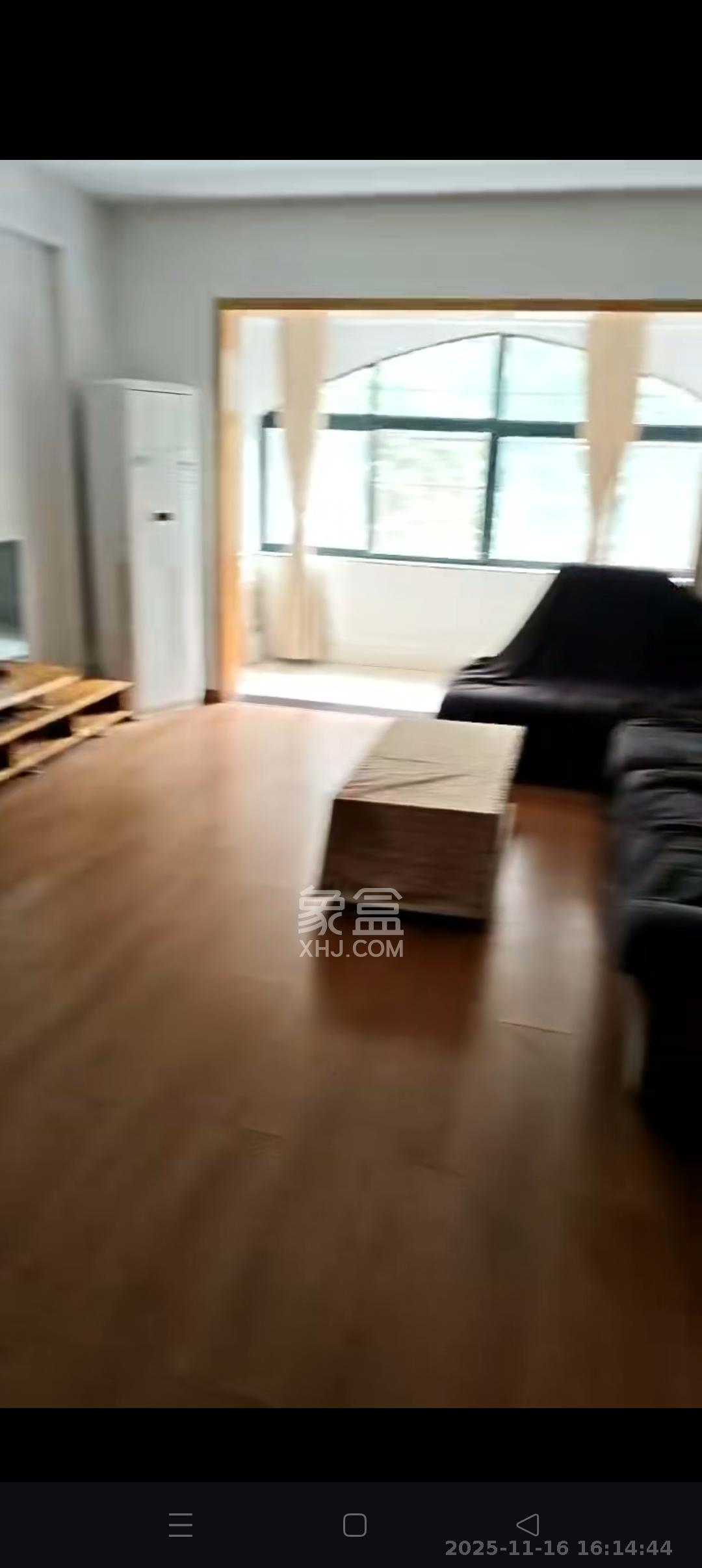 麓枫和苑 3室2厅2卫 3000.0元/月 麓枫和苑 3室2厅2卫 3000.0元/月室内图