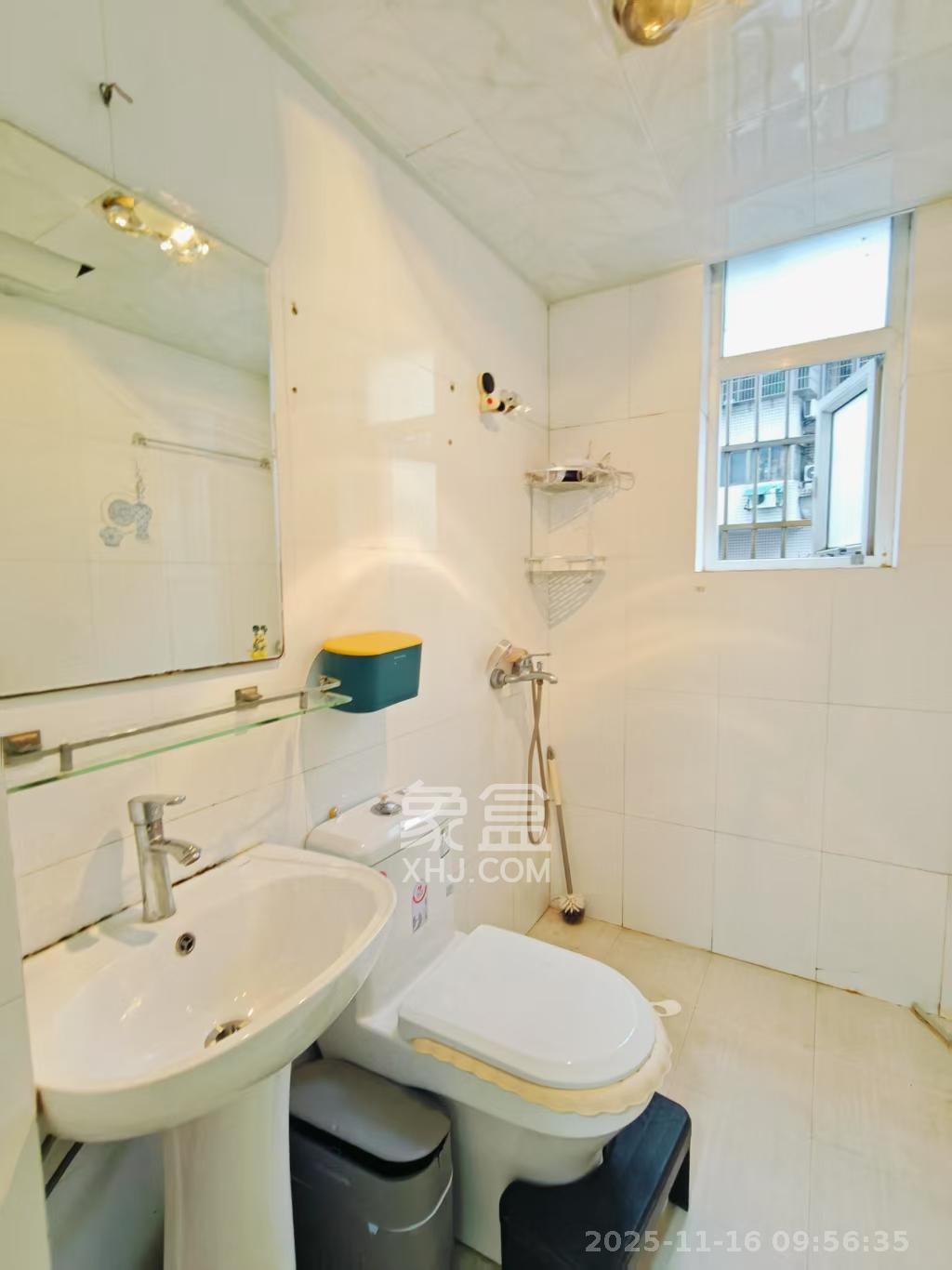 城市花园  3室2厅2卫    2800.0元/月室内图