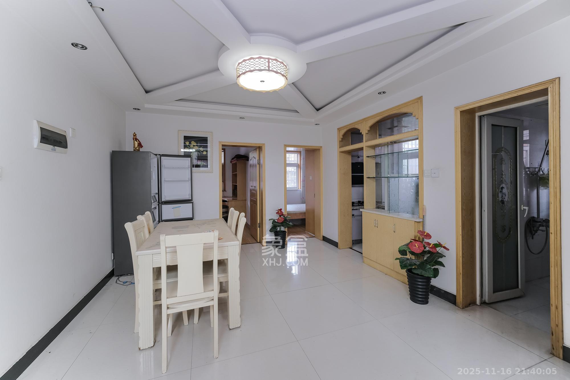 湘瑞家园  3室2厅1卫    49.8万客厅