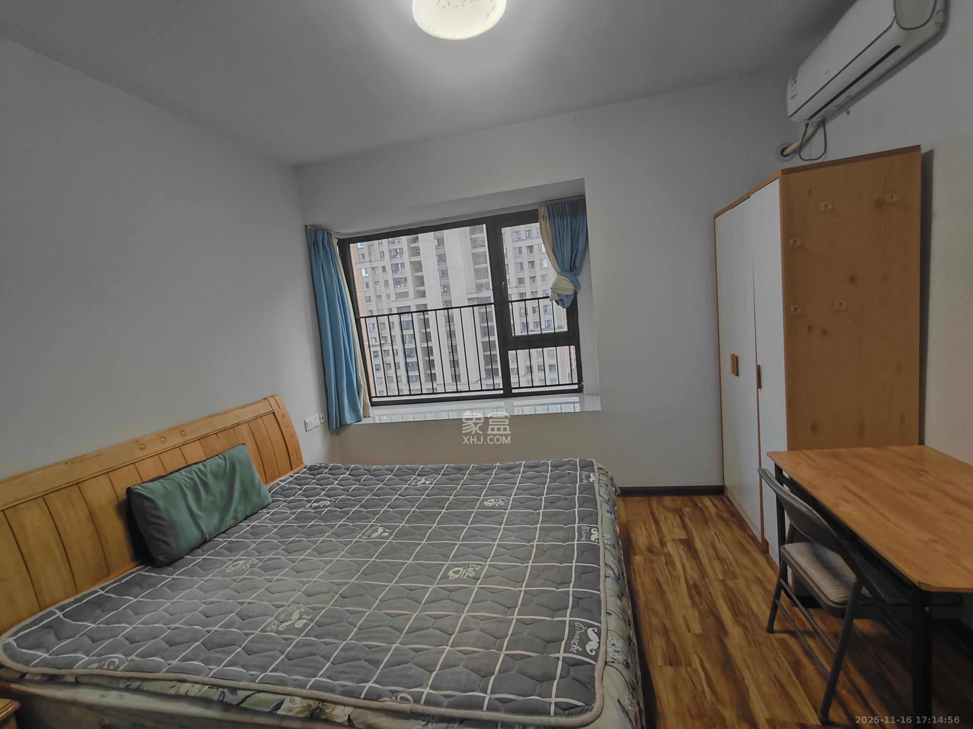 卓越浅水湾  4室2厅2卫    3200.0元/月室内图