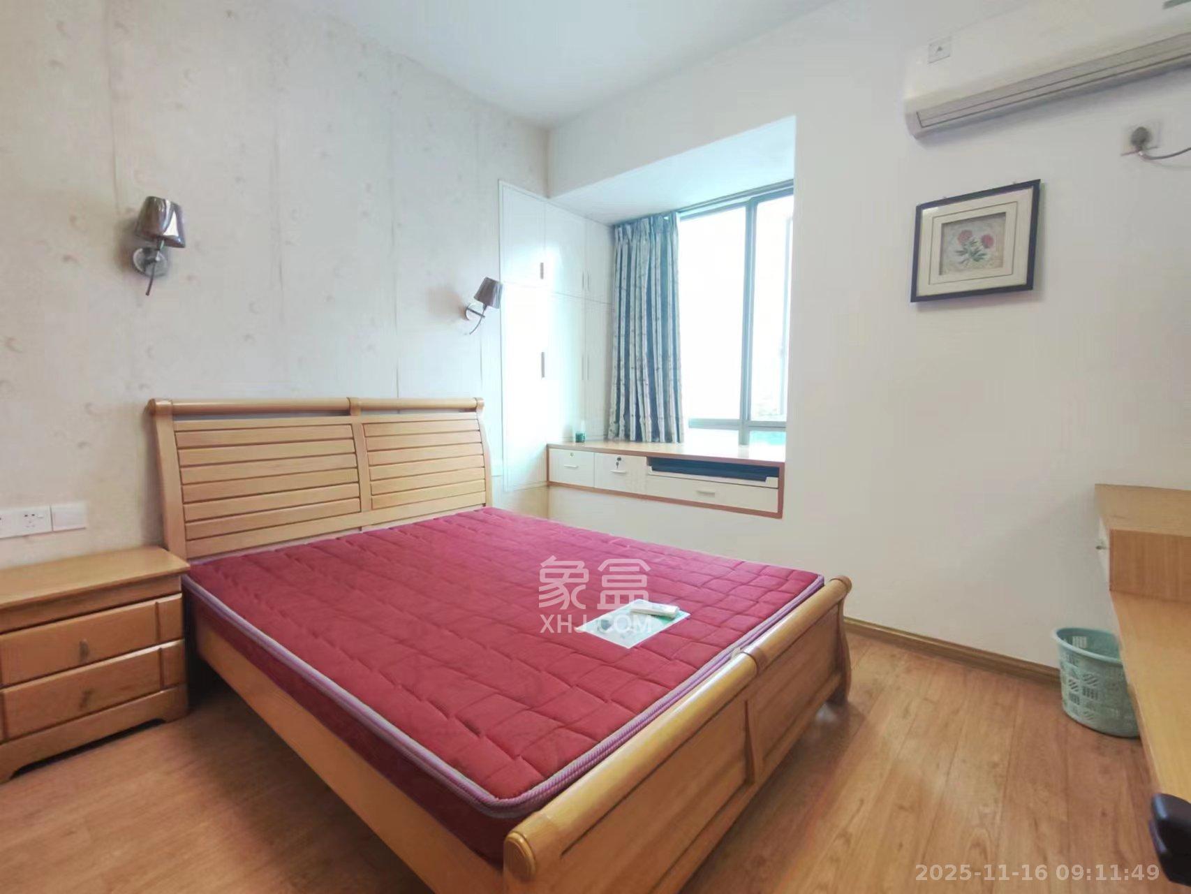 新城新世界一二三期  2室2厅1卫    2500.0元/月室内图