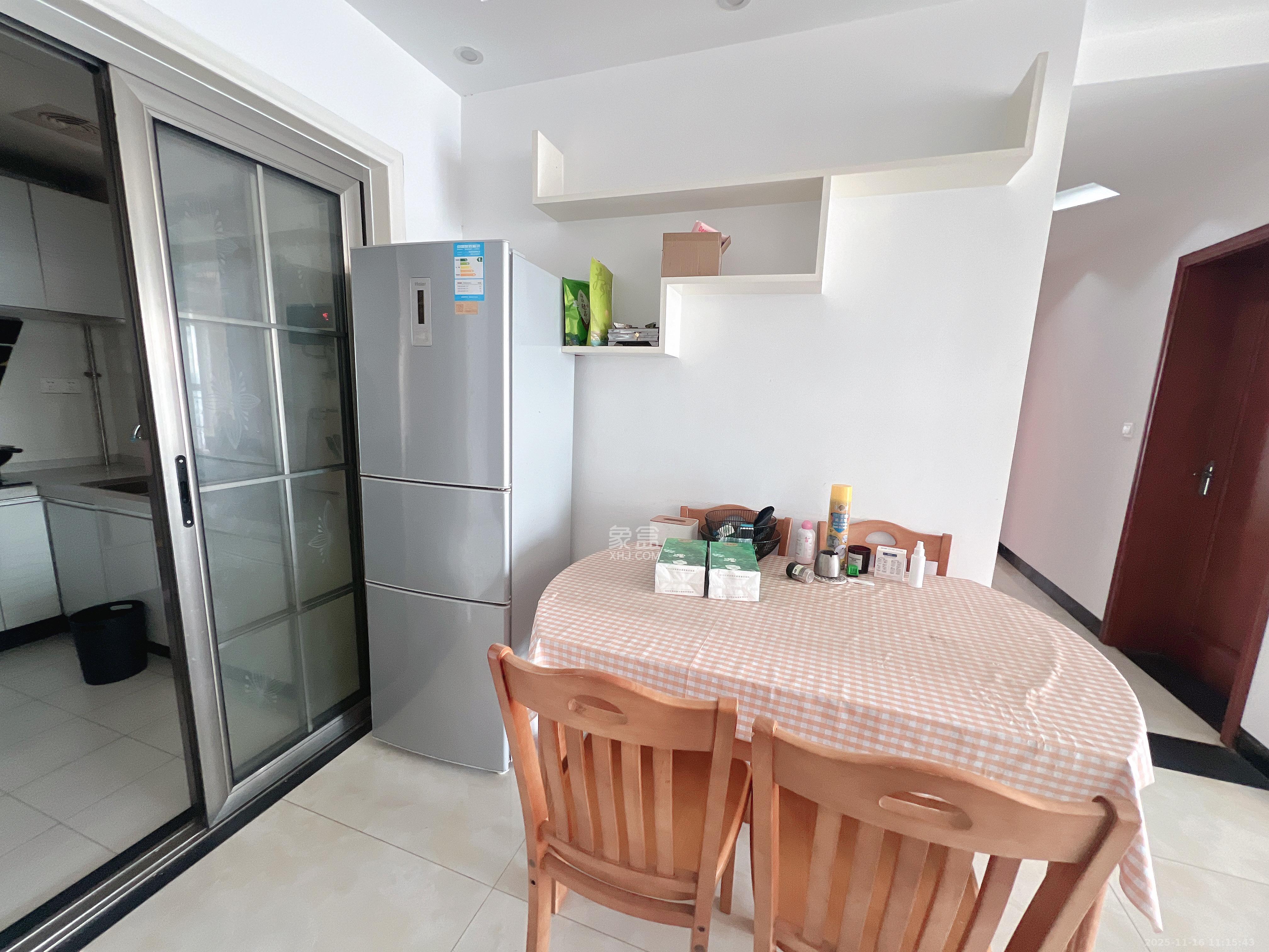 新城国际花都  2室1厅1卫    1500.0元/月室内图