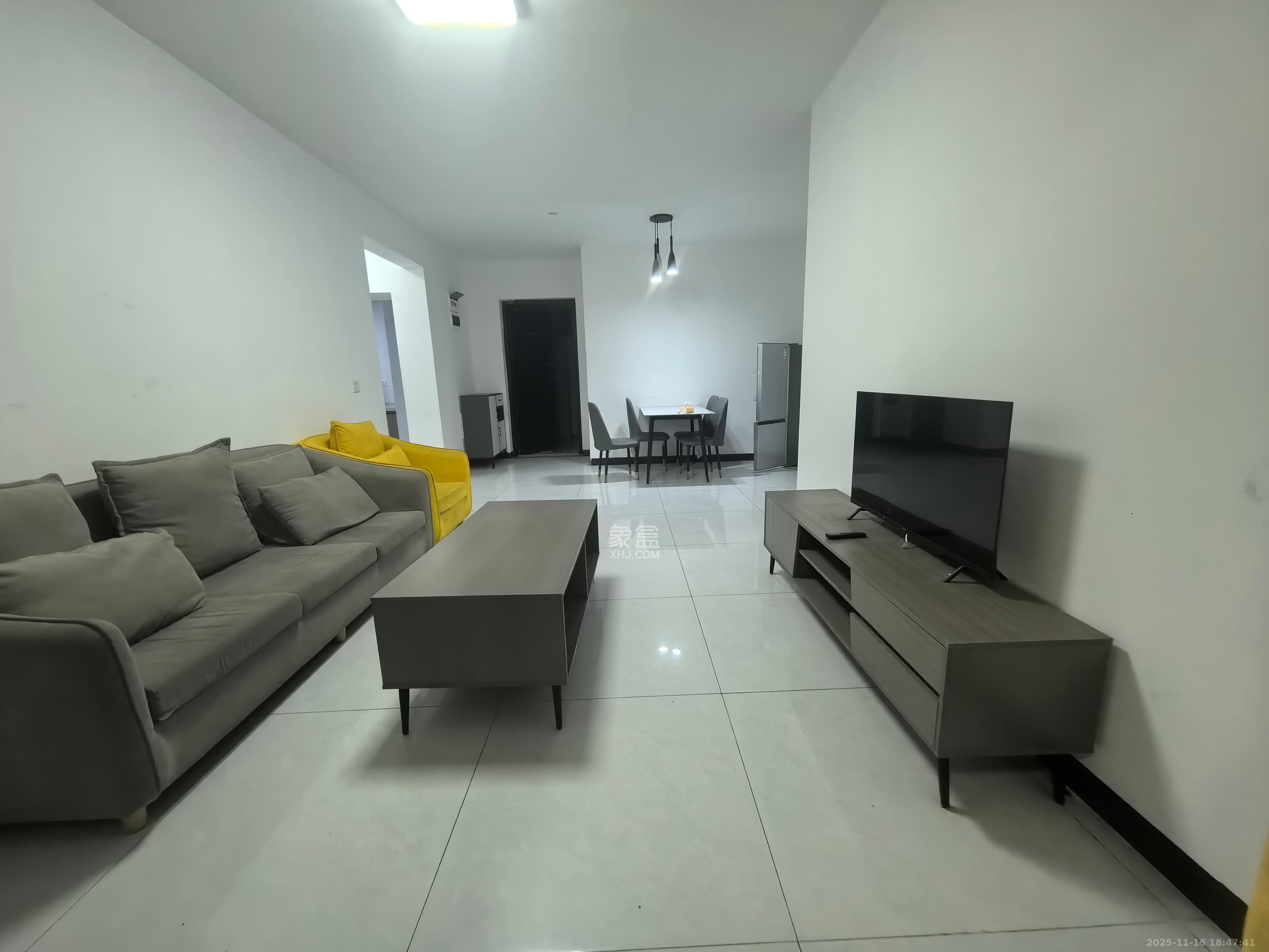 梦想枫林湾  3室2厅2卫    2800.0元/月室内图