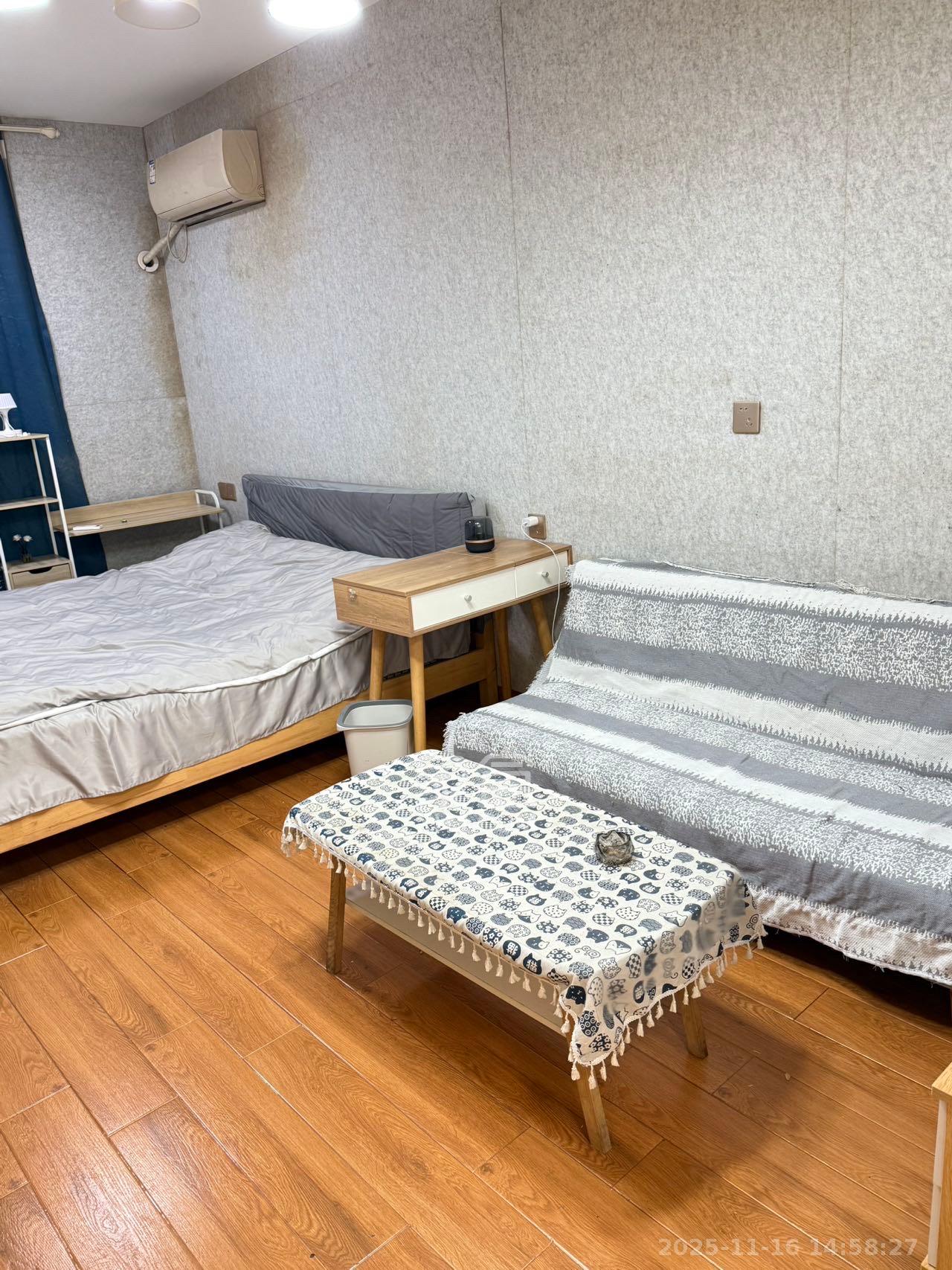 东怡外国（南湖一号)  1室1厅1卫    1700.0元/月室内图