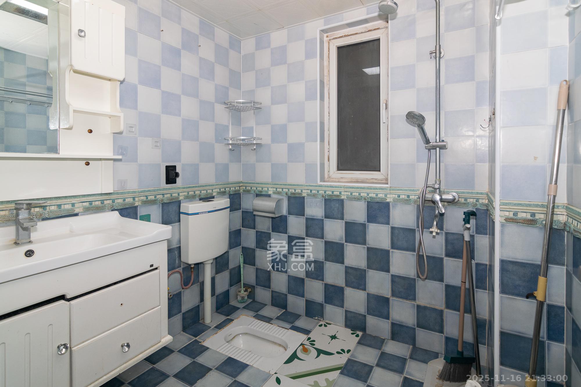 新城国际花都 2室2厅1卫 39.0万 新城国际花都 2室2厅1卫 39.0万卫生间