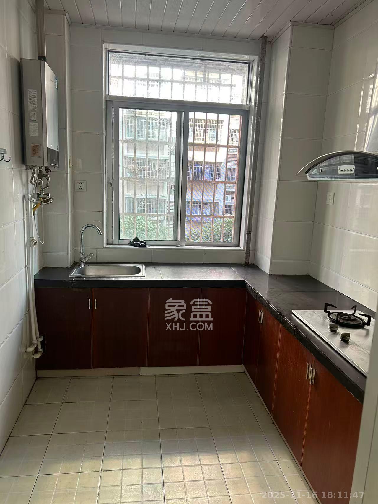 先锋新宇  2室2厅1卫    1600.0元/月室内图