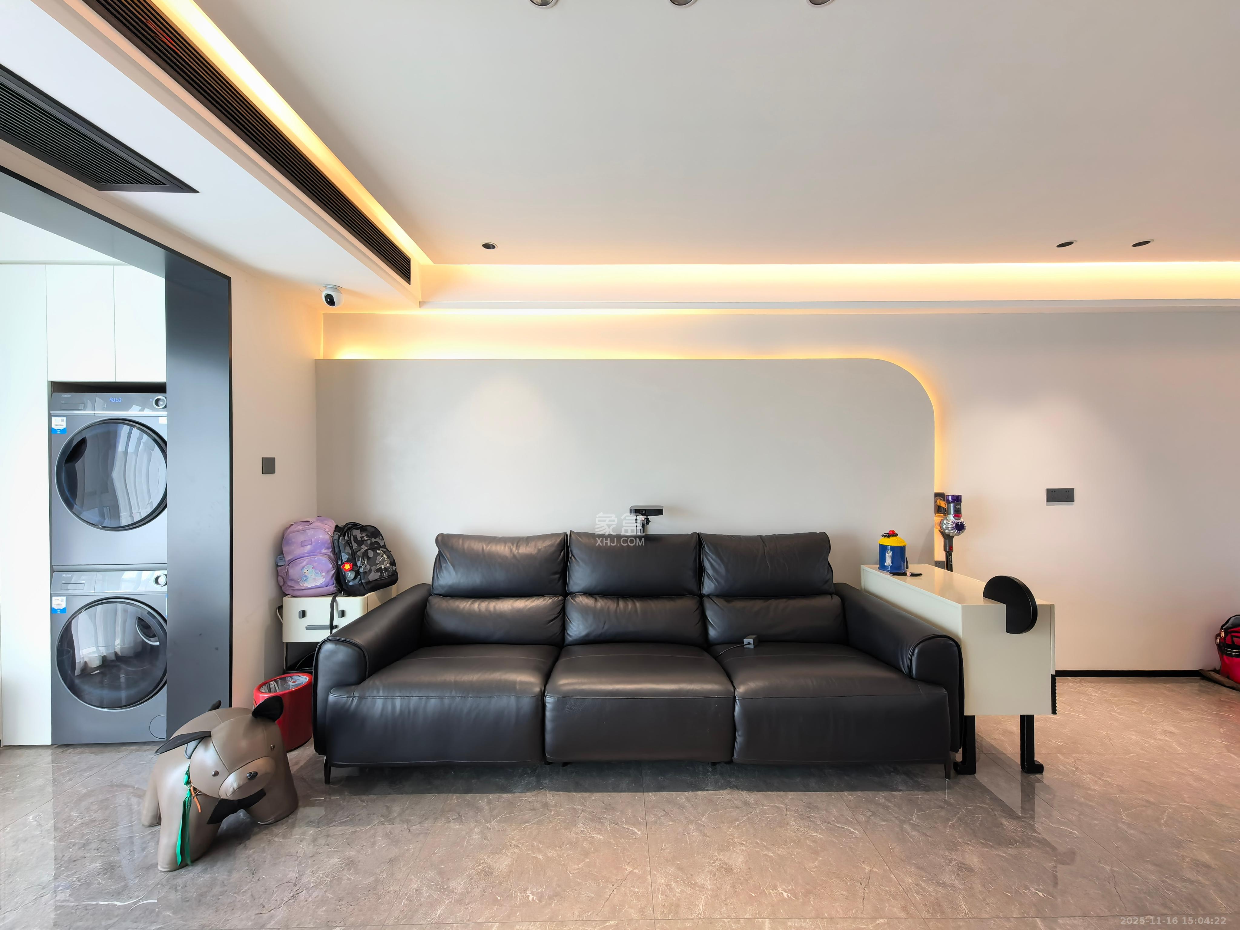 中海阅麓山一期  4室2厅2卫    5000.0元/月室内图