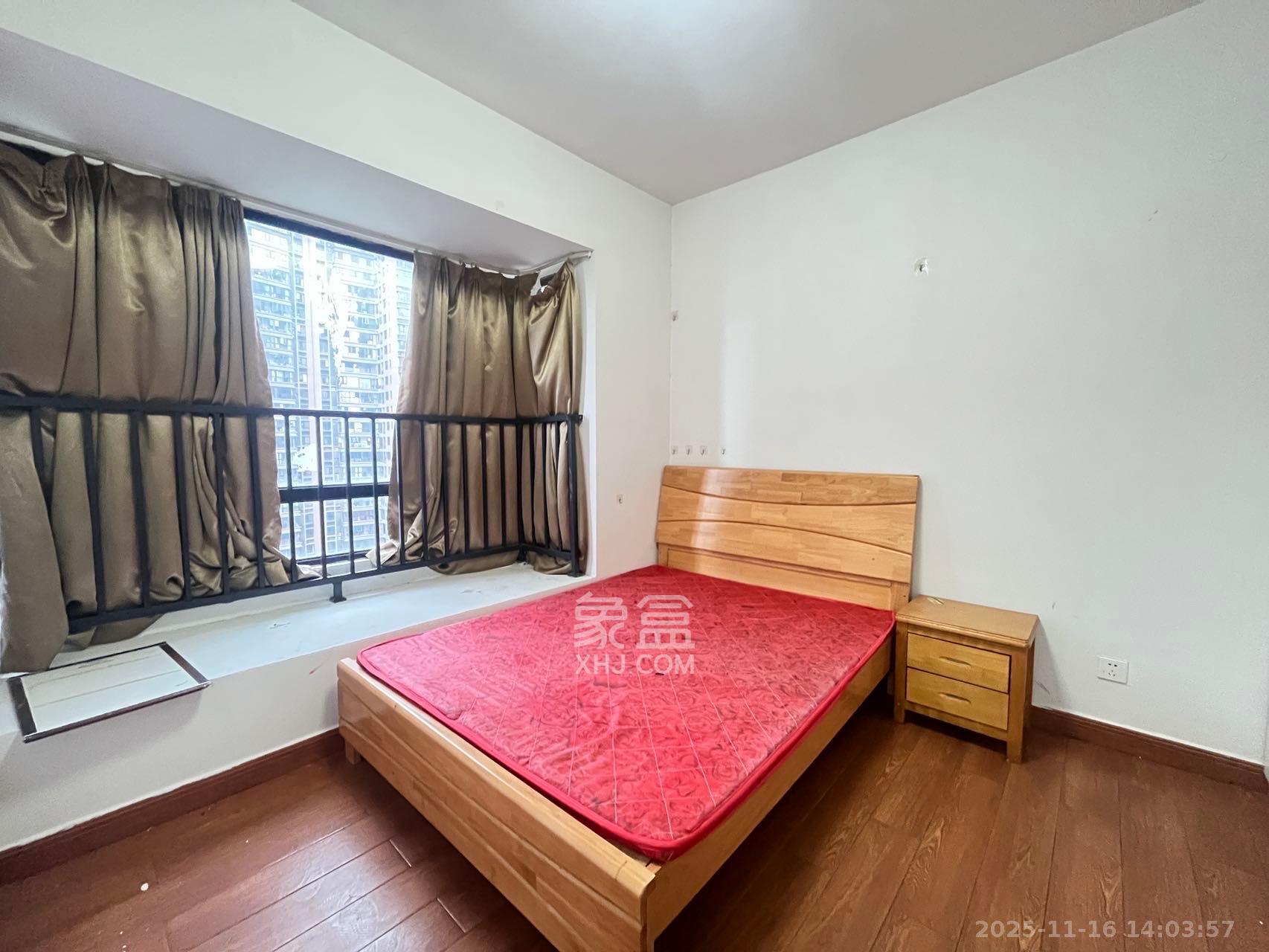 荣悦台 1室2厅0卫 4500.0元/月 荣悦台 1室2厅0卫 4500.0元/月室内图