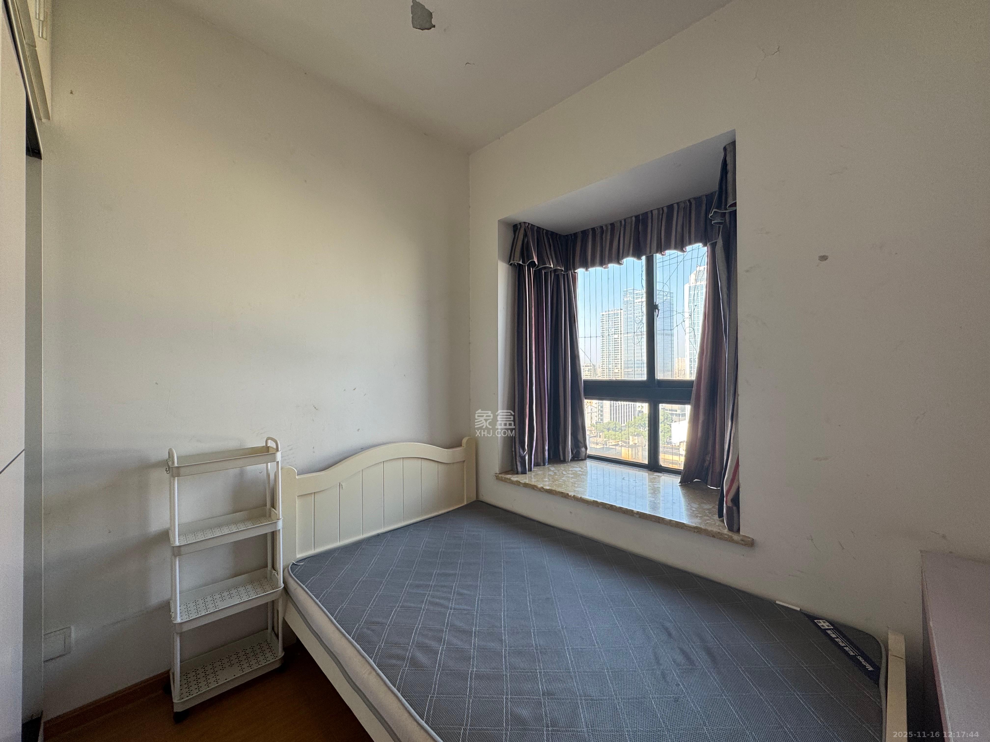 东玺门  2室1厅1卫    2300.0元/月室内图