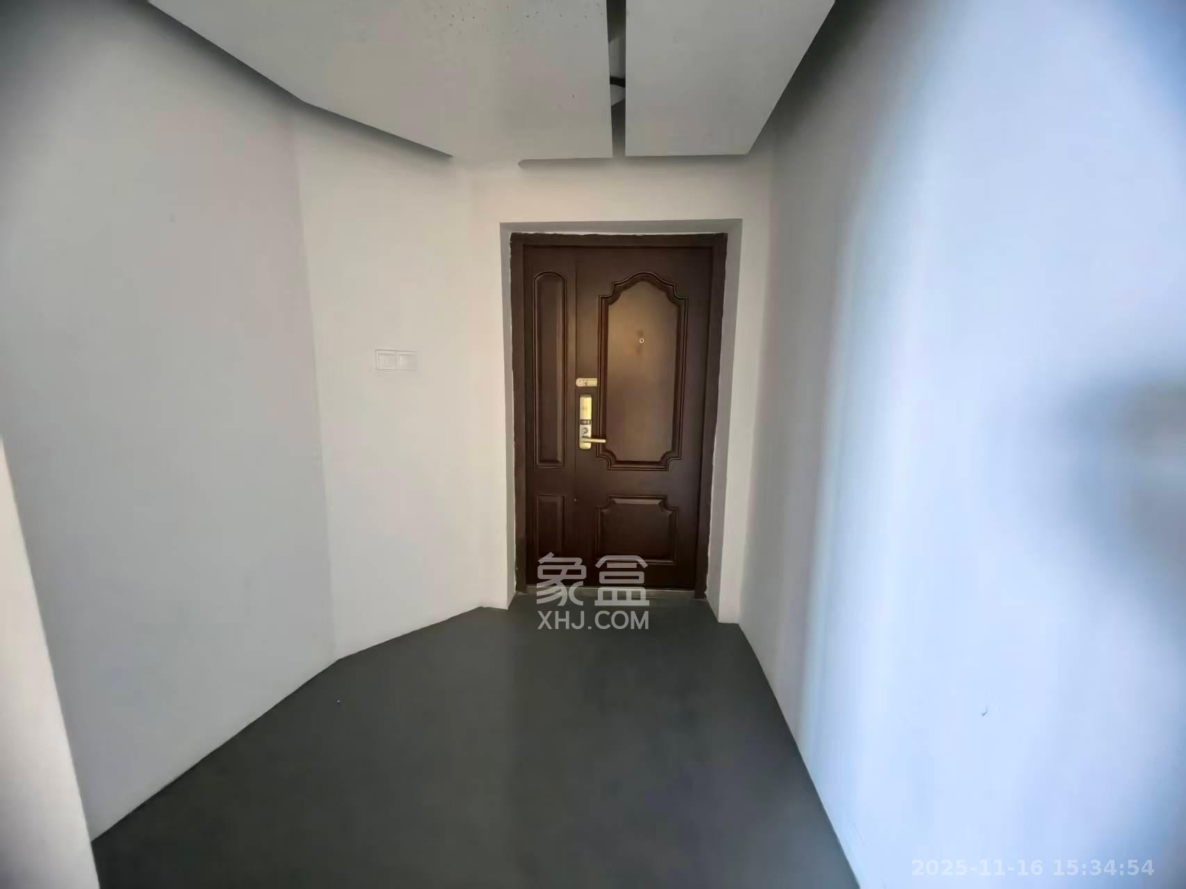 潮宗御苑 3室2厅2卫 6200.0元/月 潮宗御苑 3室2厅2卫 6200.0元/月室内图