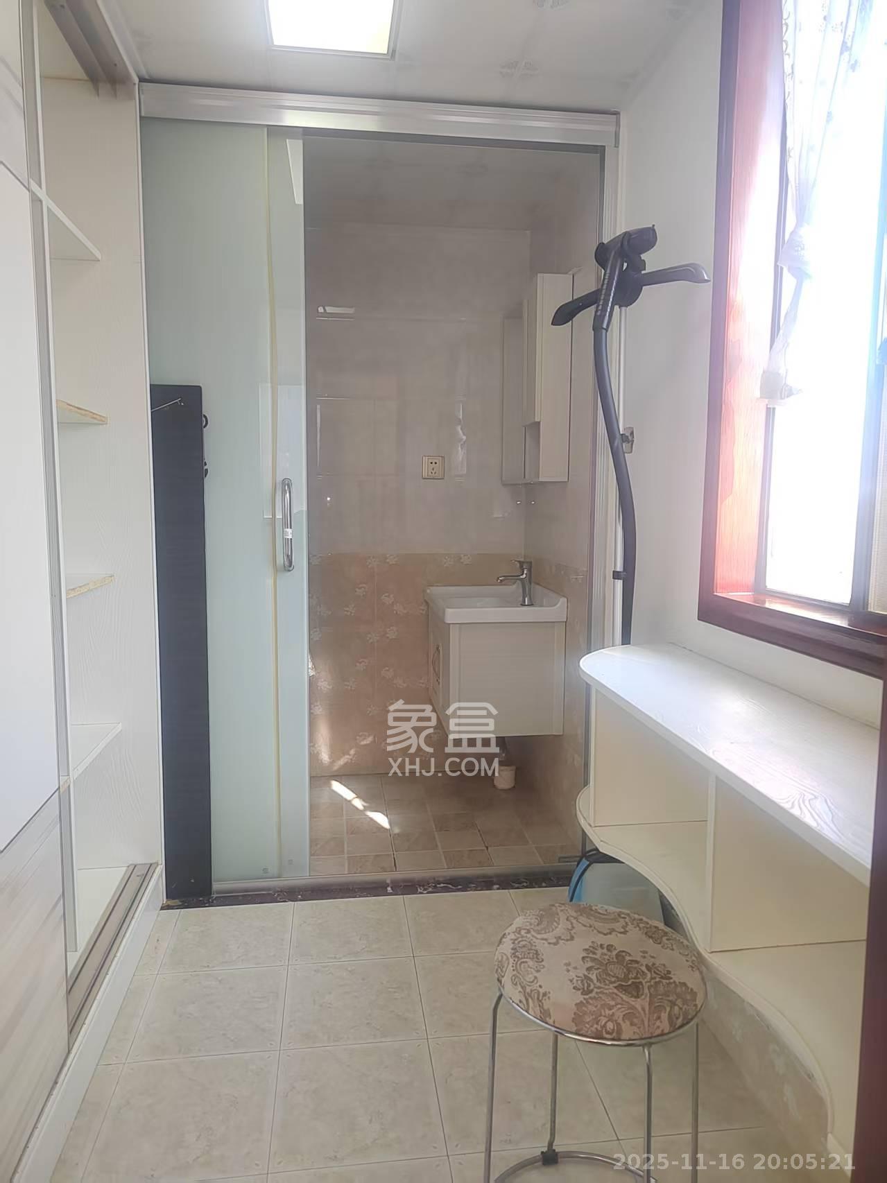 中冶中央公园  3室2厅2卫    3000.0元/月室内图