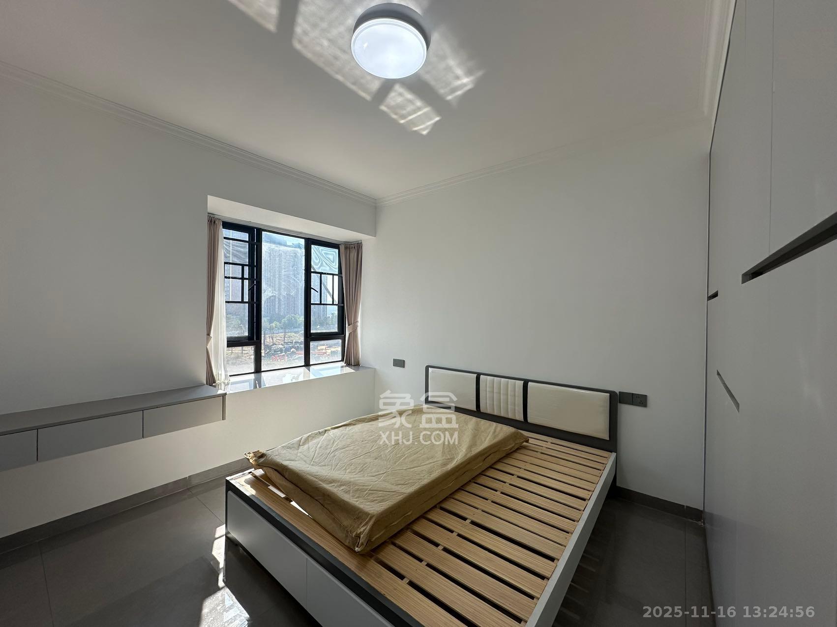 绿地海外滩二期 3室1厅1卫 2400.0元/月 绿地海外滩二期 3室1厅1卫 2400.0元/月室内图