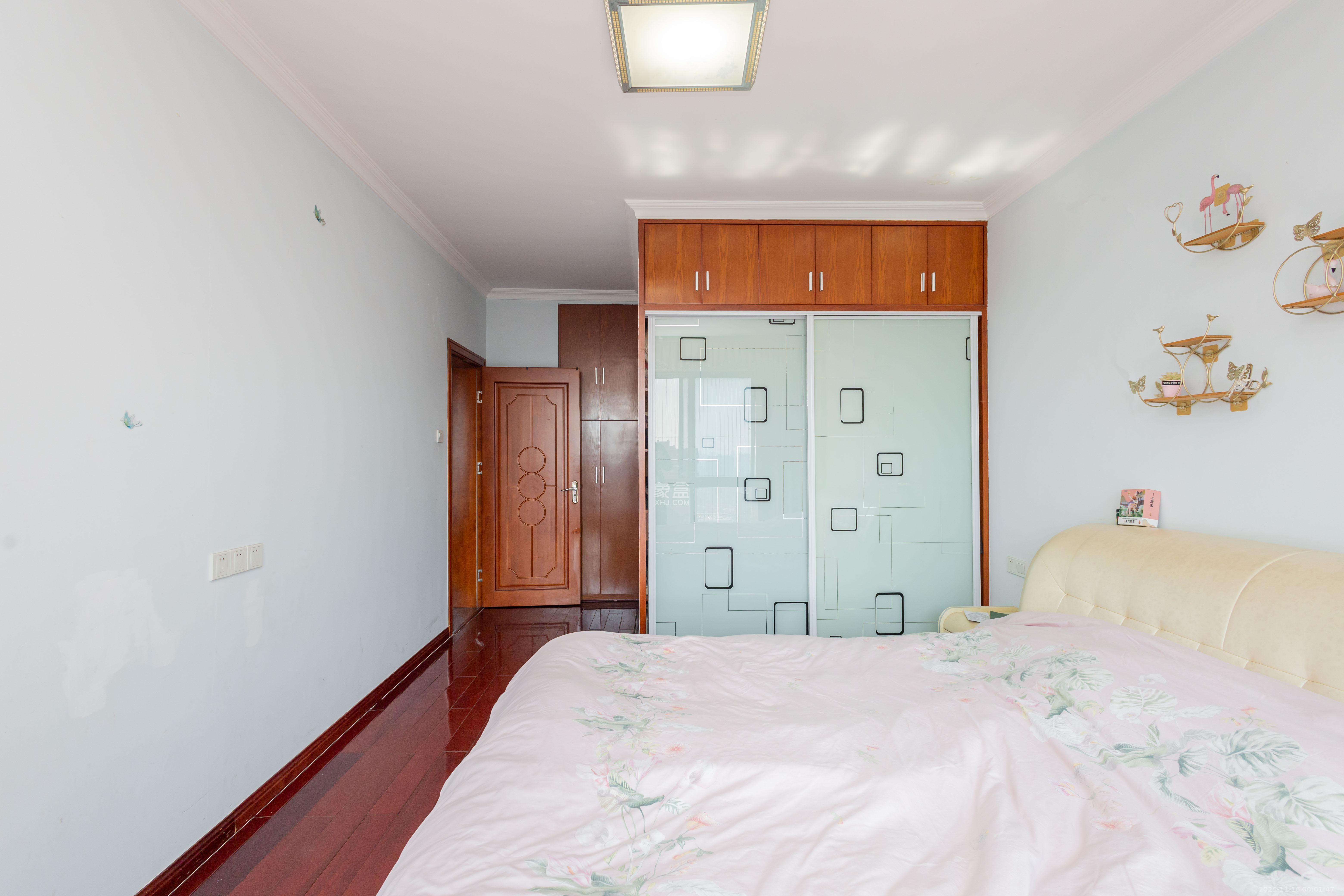 才子佳郡 4室2厅2卫 76.0万 才子佳郡 4室2厅2卫 76.0万卧室