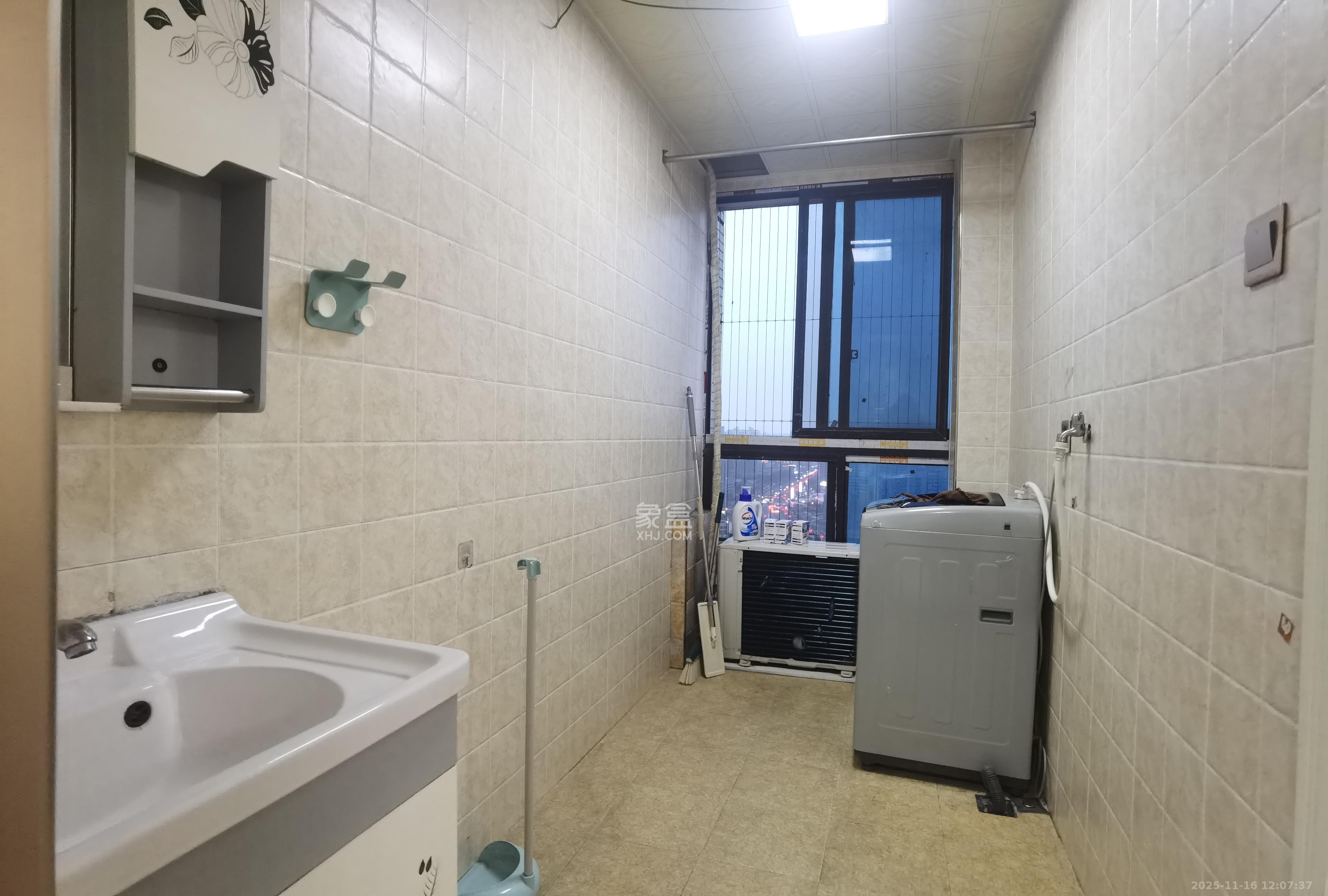 乾源国际  1室1厅1卫    1250.0元/月室内图