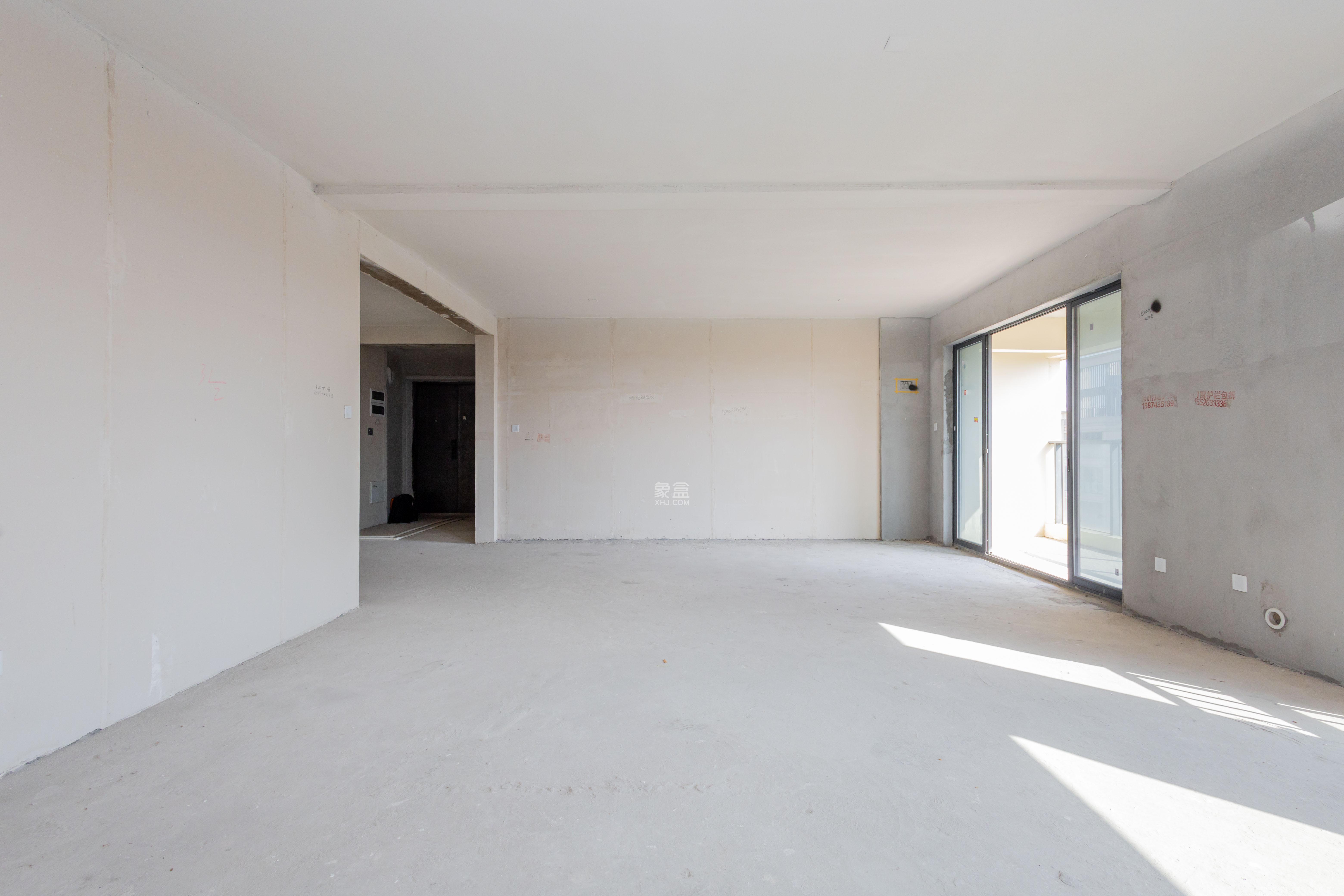 中信城开东宸上品 1室0厅0卫 205.0万 中信城开东宸上品 1室0厅0卫 205.0万客厅