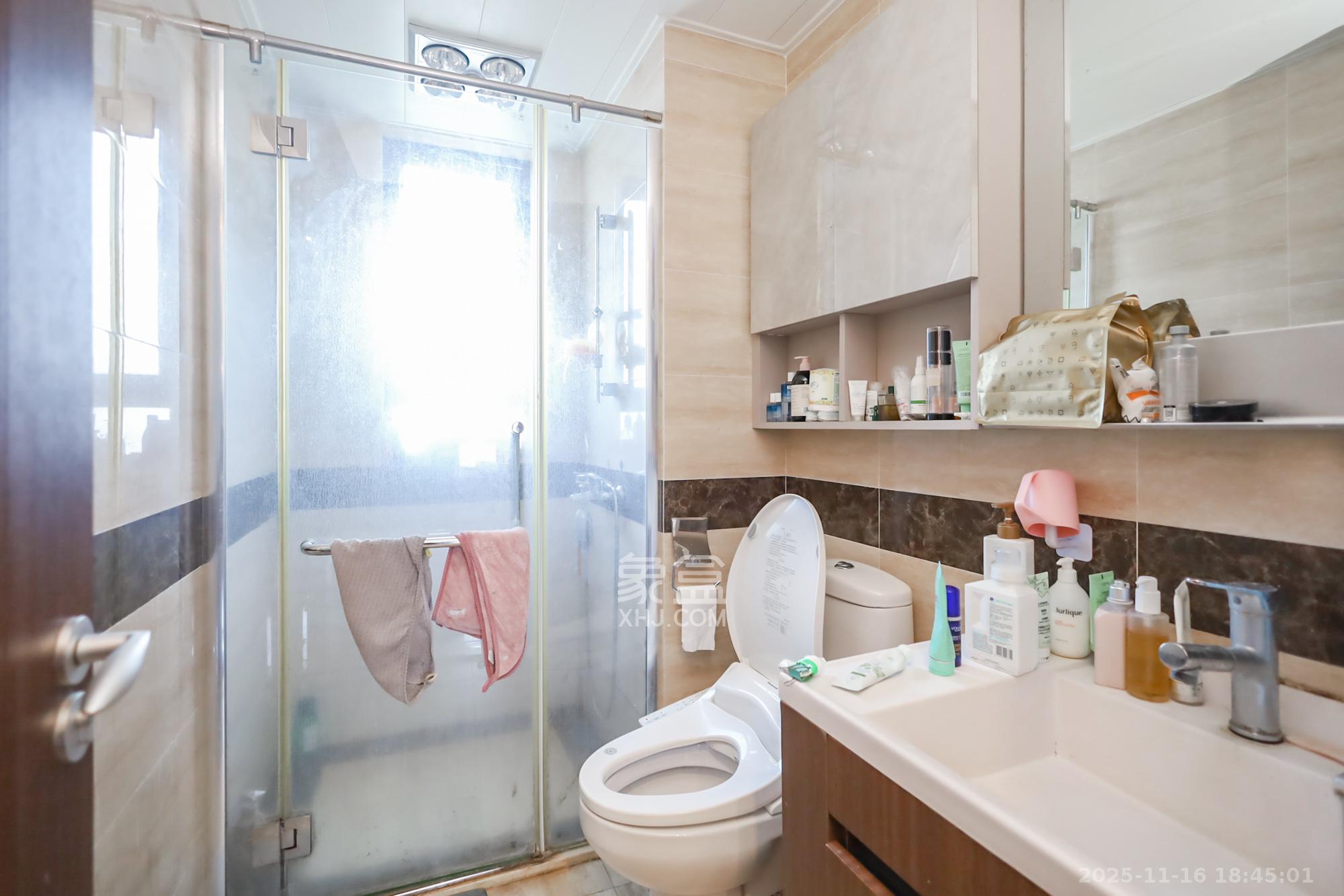 万科里金域国际 4室2厅2卫 220.0万 万科里金域国际 4室2厅2卫 220.0万卫生间