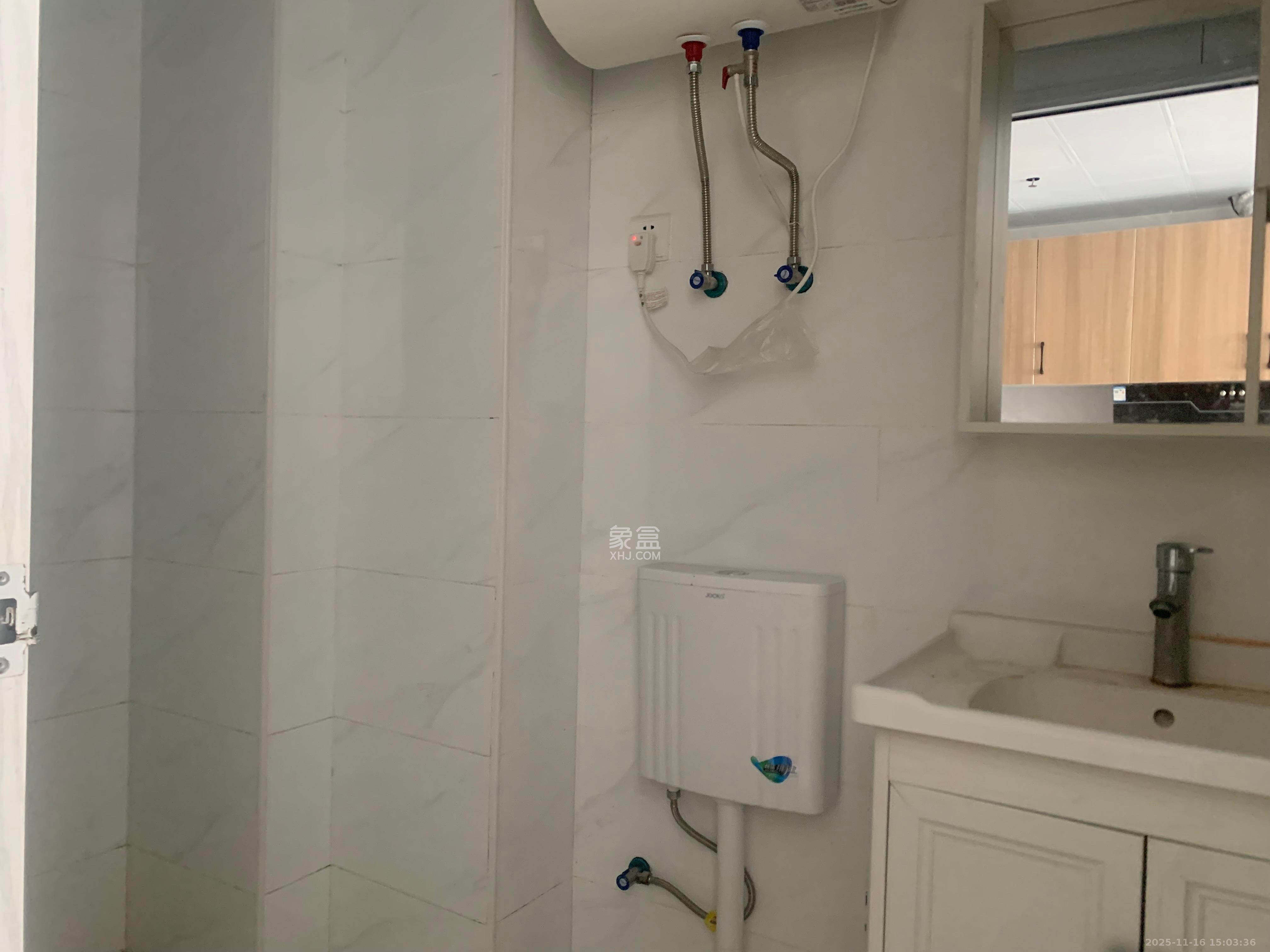 海伦春天  1室1厅1卫    1400.0元/月室内图