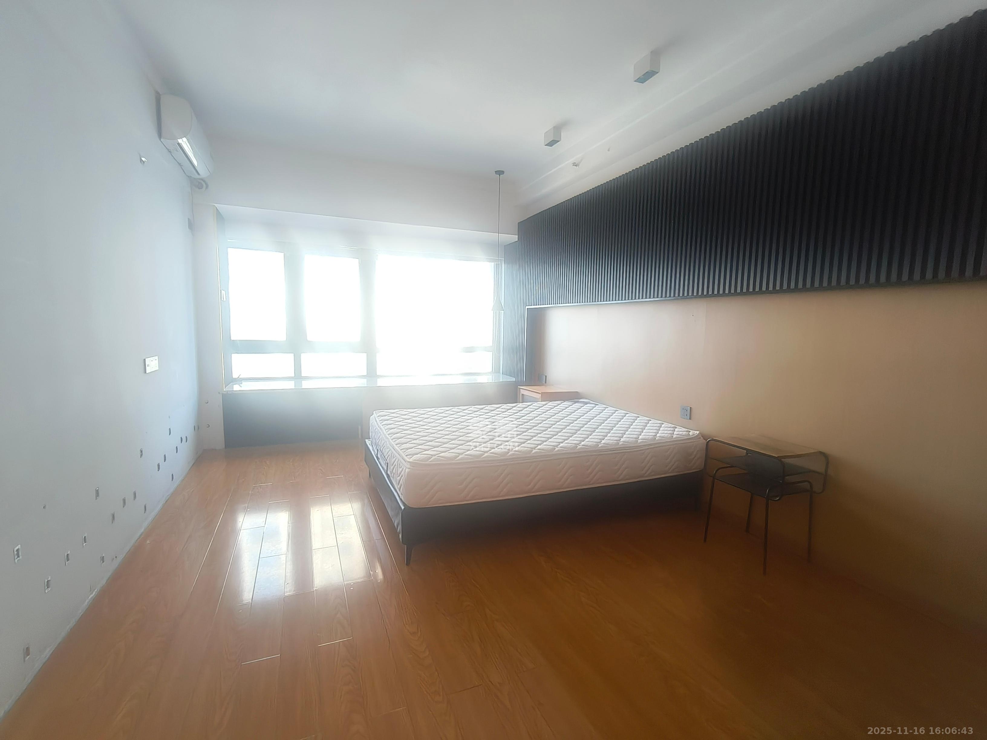 阳光城檀悦  1室1厅1卫    2100.0元/月室内图