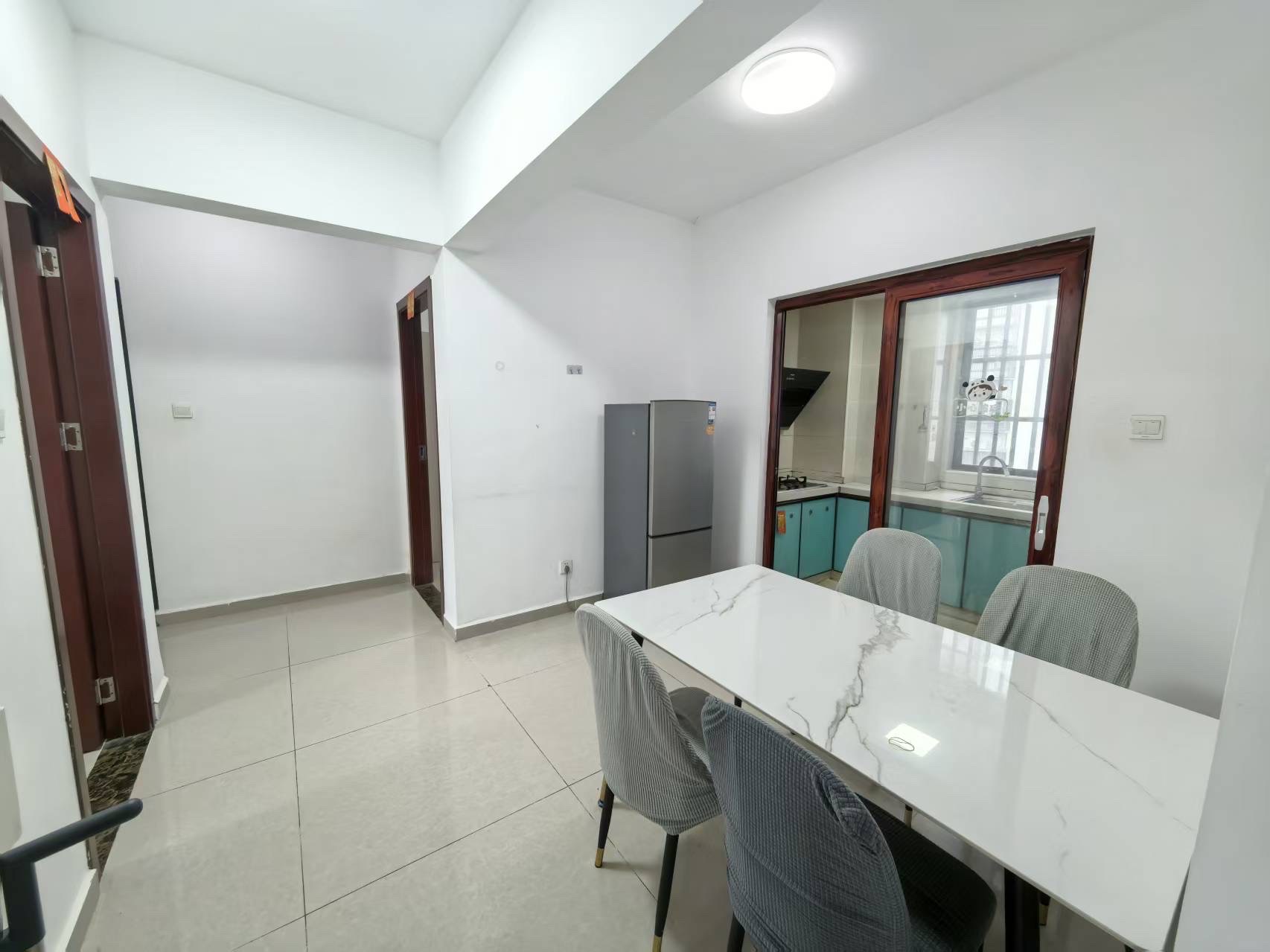 中交夏瑶雅苑 3室2厅1卫 2800.0元/月 中交夏瑶雅苑 3室2厅1卫 2800.0元/月室内图