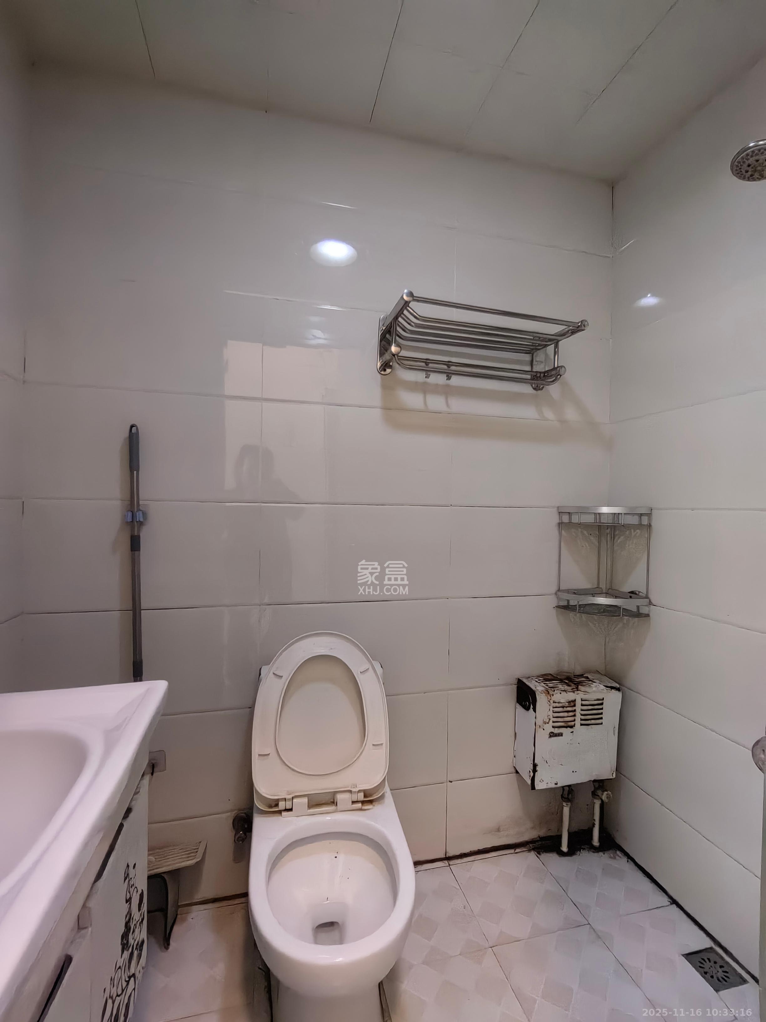 怡海星城  1室1厅1卫    850.0元/月室内图