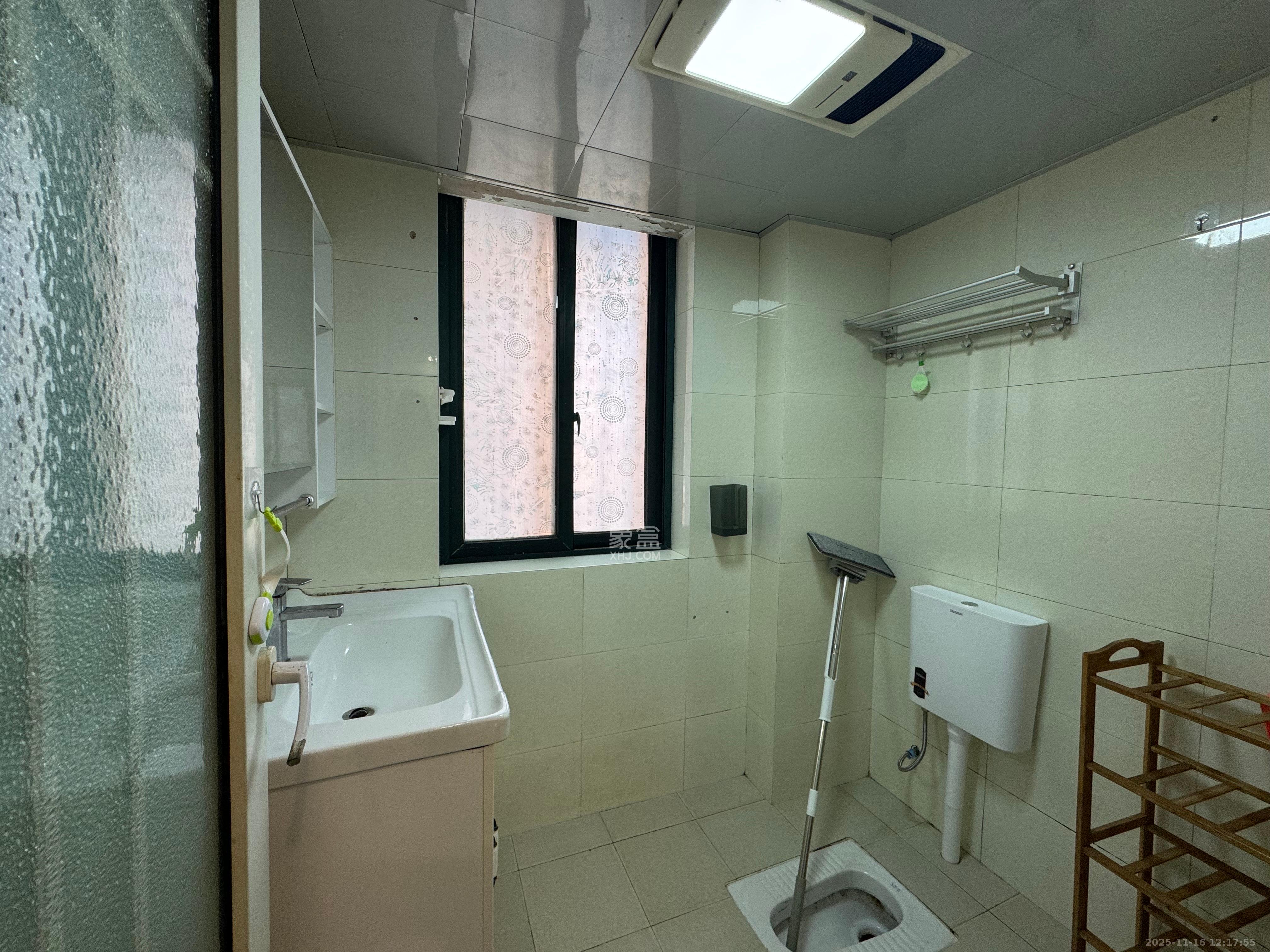 东玺门  2室1厅1卫    2300.0元/月室内图