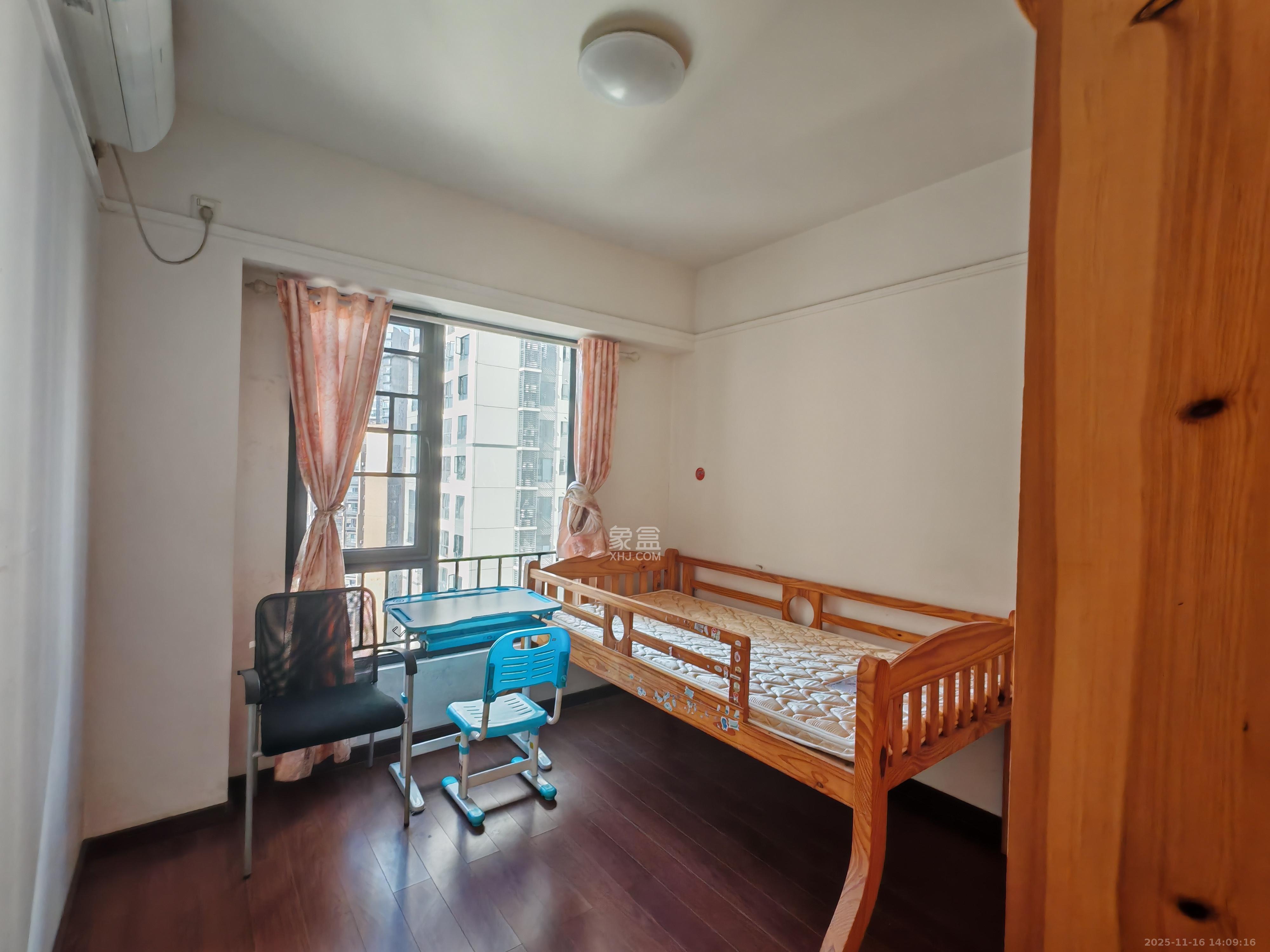 万科魅力之城非凡里 3室2厅2卫 2600.0元/月 万科魅力之城非凡里 3室2厅2卫 2600.0元/月室内图