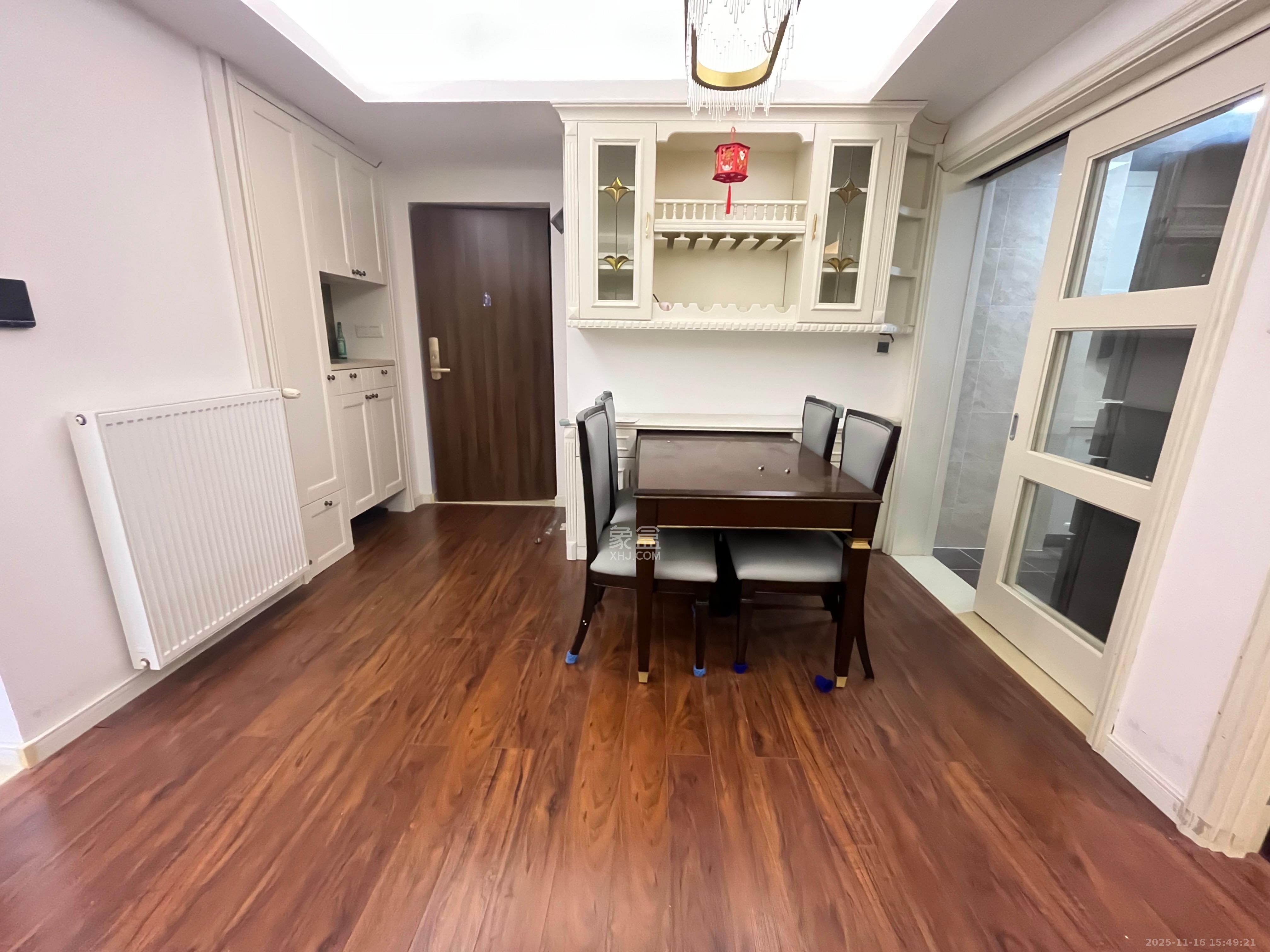 万科里金域国际  3室2厅2卫    3800.0元/月室内图